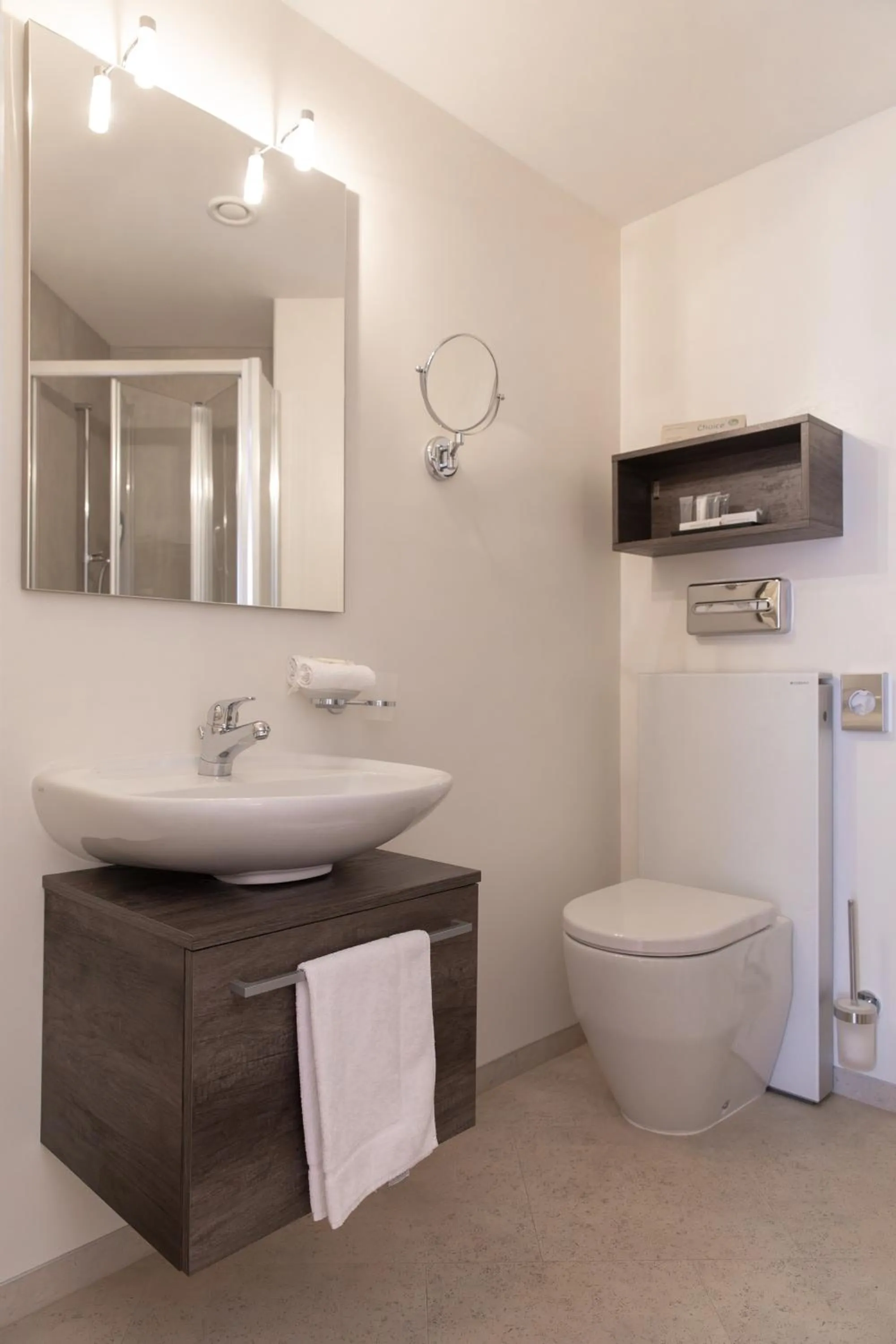 Toilet in Hotel Tobler