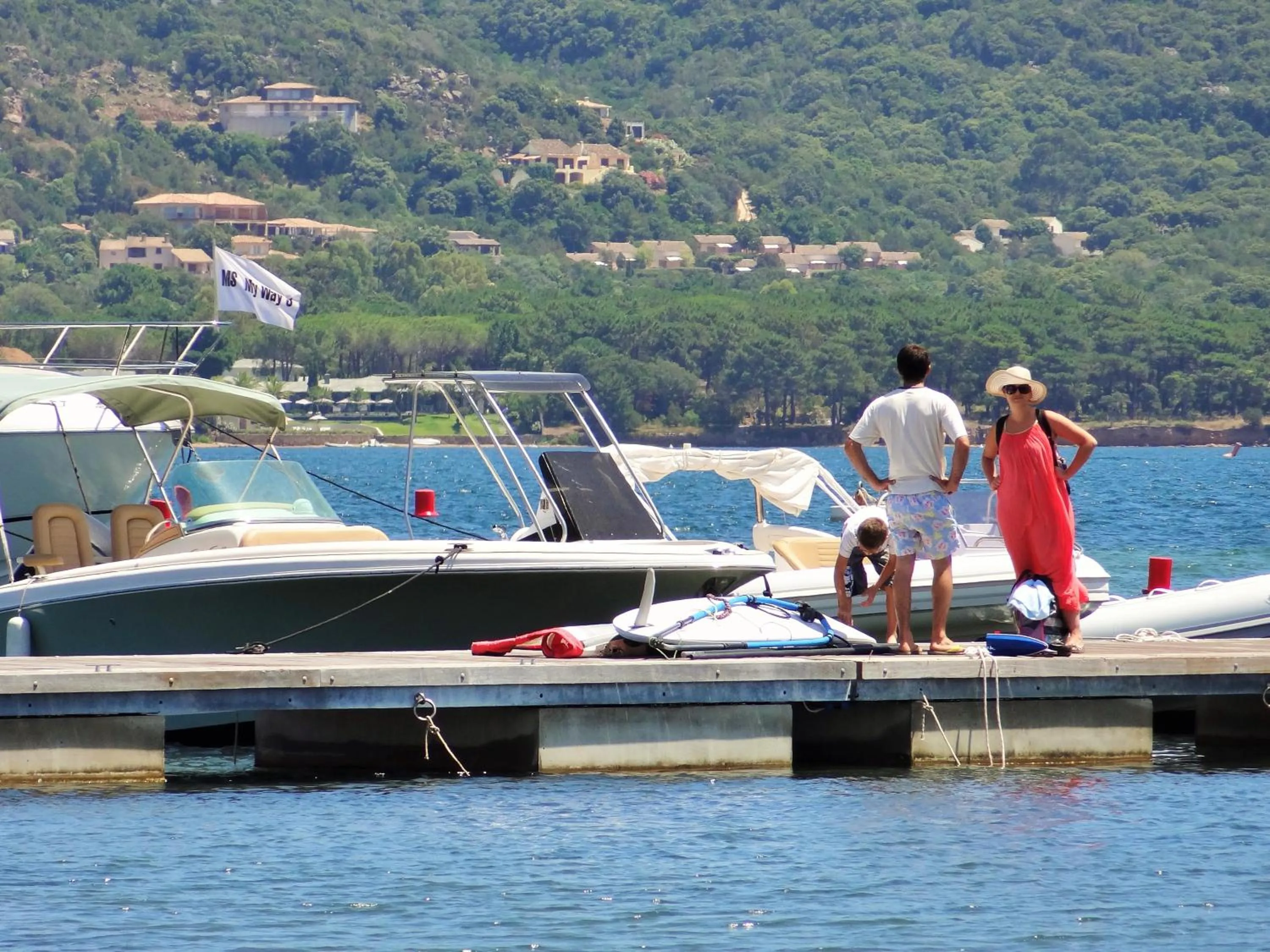 People in Hotel Don Cesar