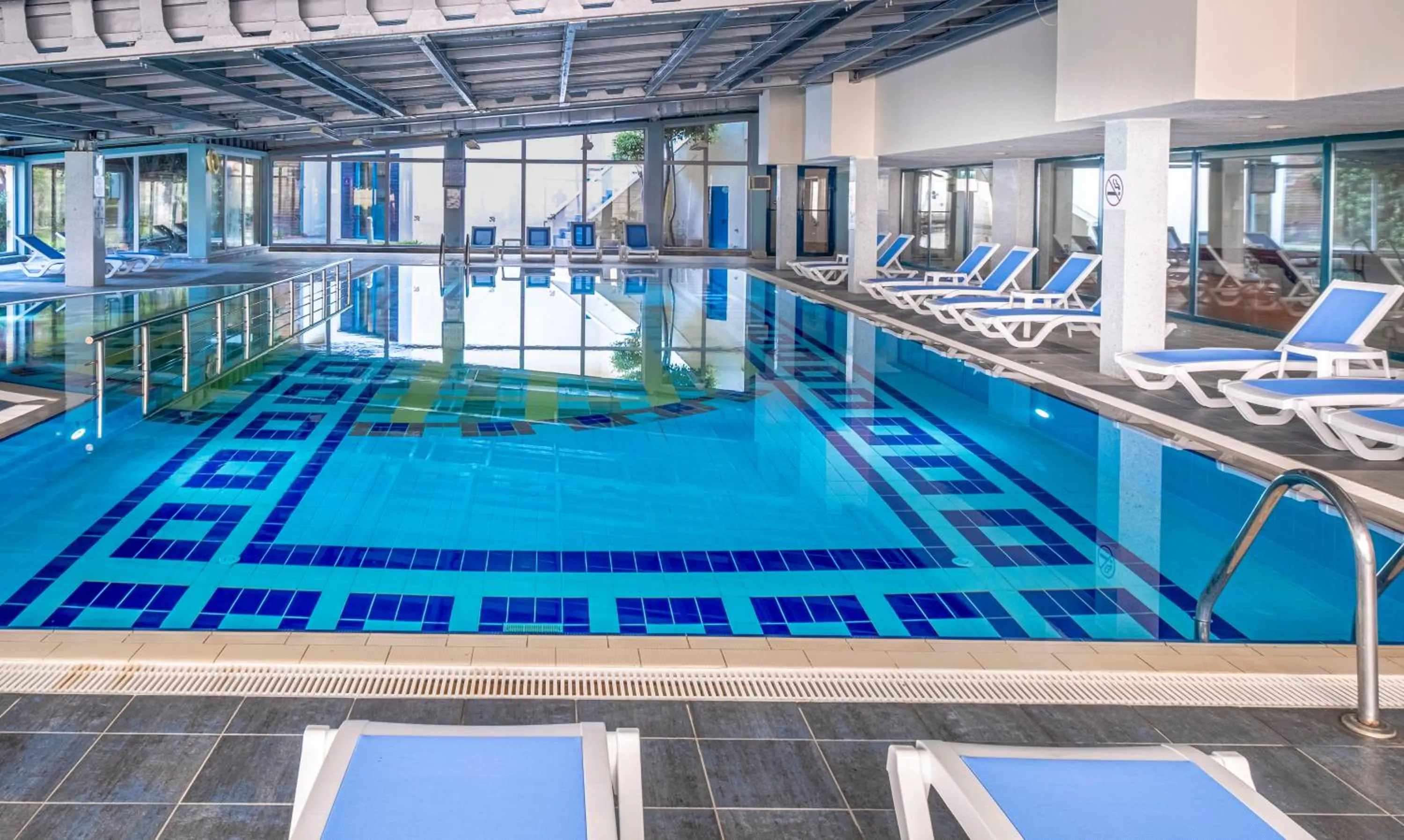 Swimming pool in Le Jardin Resort Holiday Village