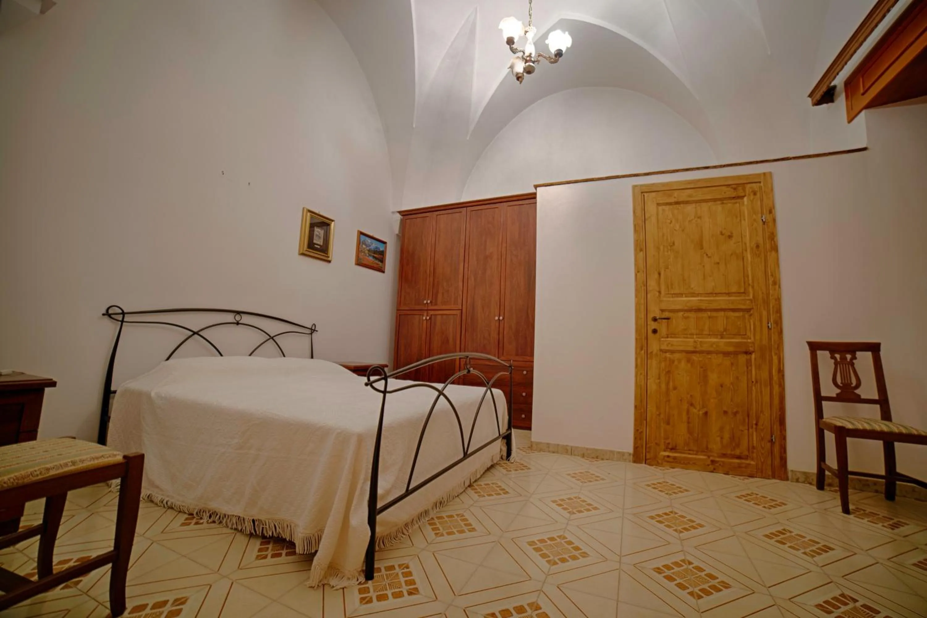 Bedroom, Bed in Lucapannune
