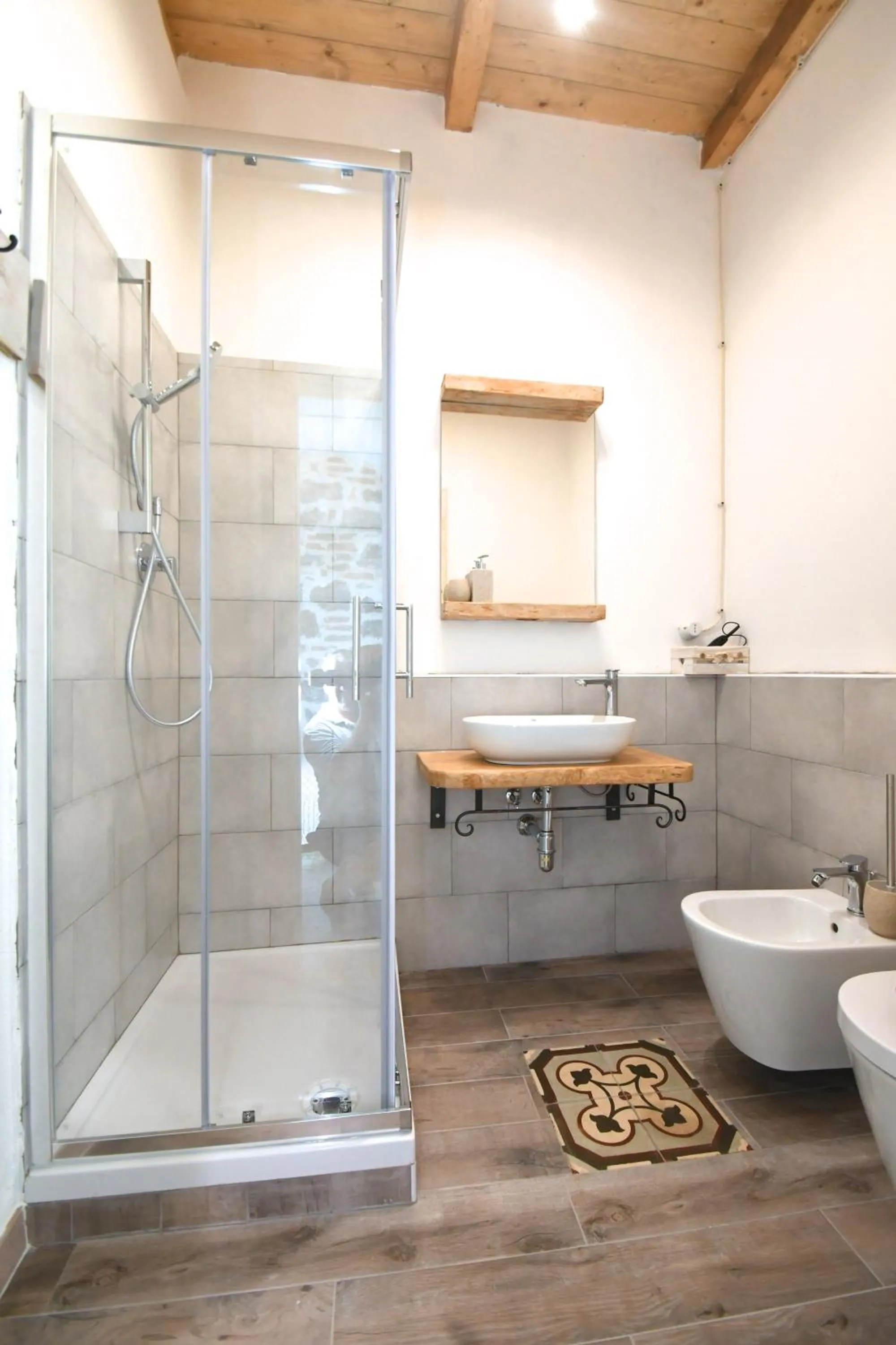 Bathroom in B&B Sa domo de sos Massaios