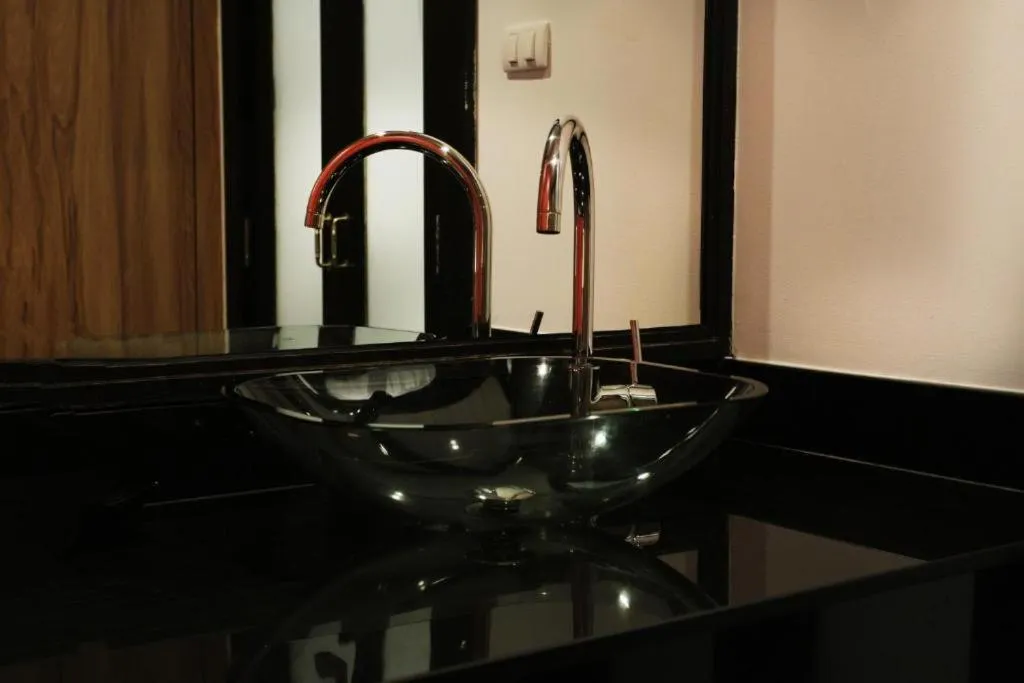 Must Sea Hotel - SHA Hotel