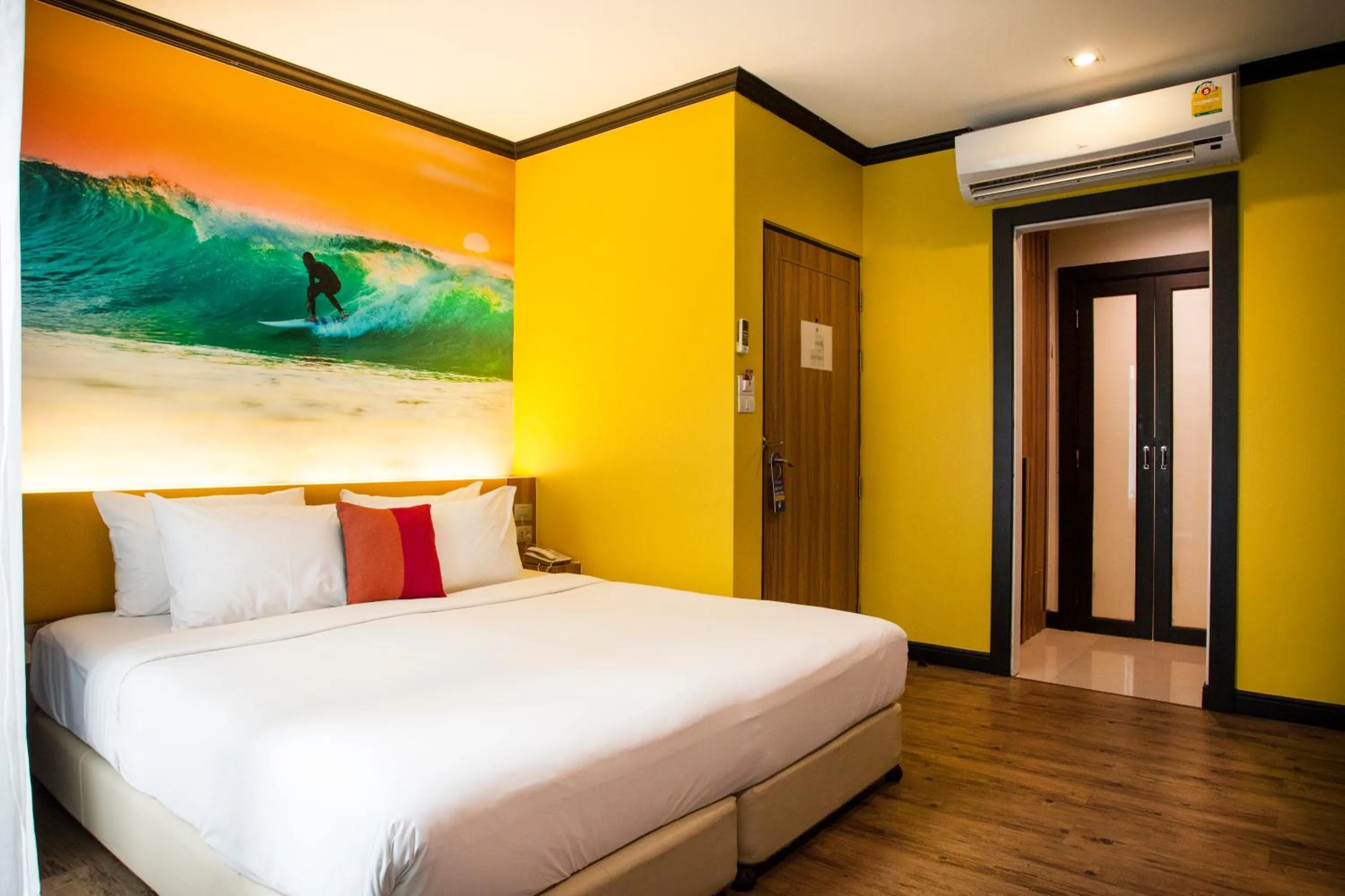 Bedroom, Bed in Must Sea Hotel - SHA Hotel