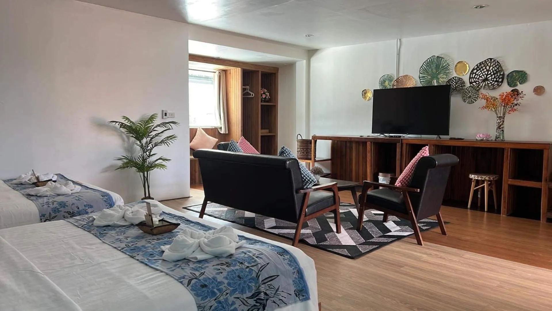 TV and multimedia, Bed in Varni Homestay