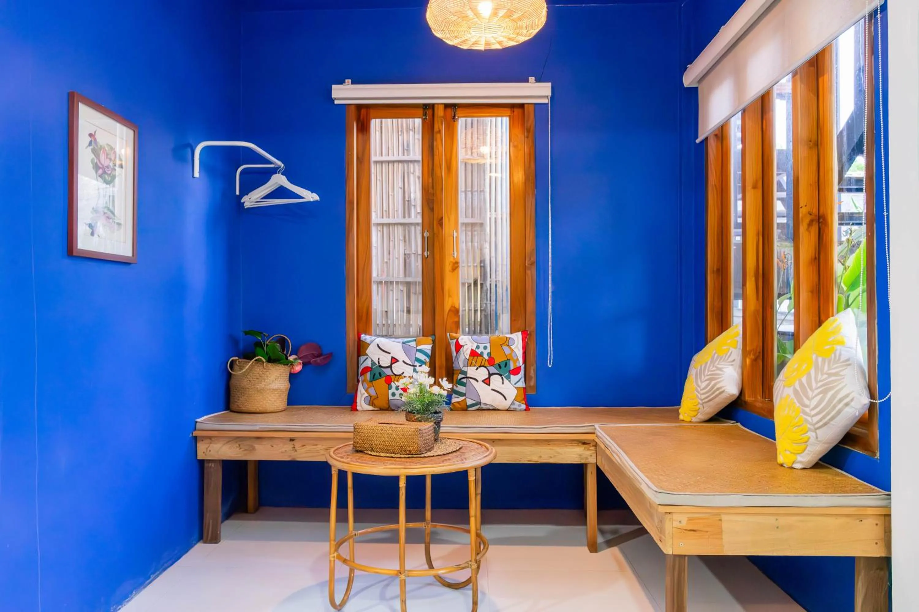 Seating area in Varni Homestay