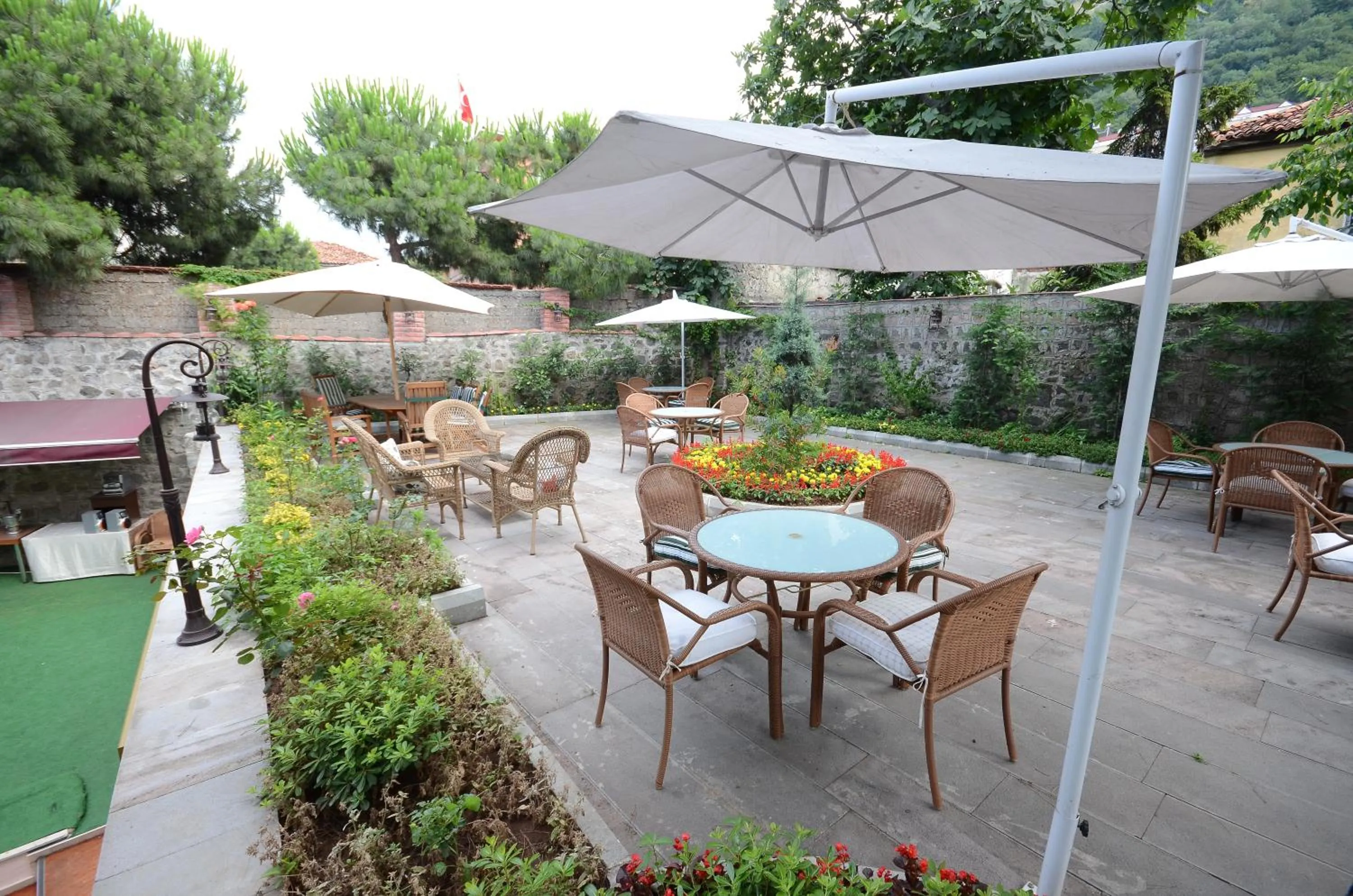 Garden in Tahir Aga Konagi Hotel