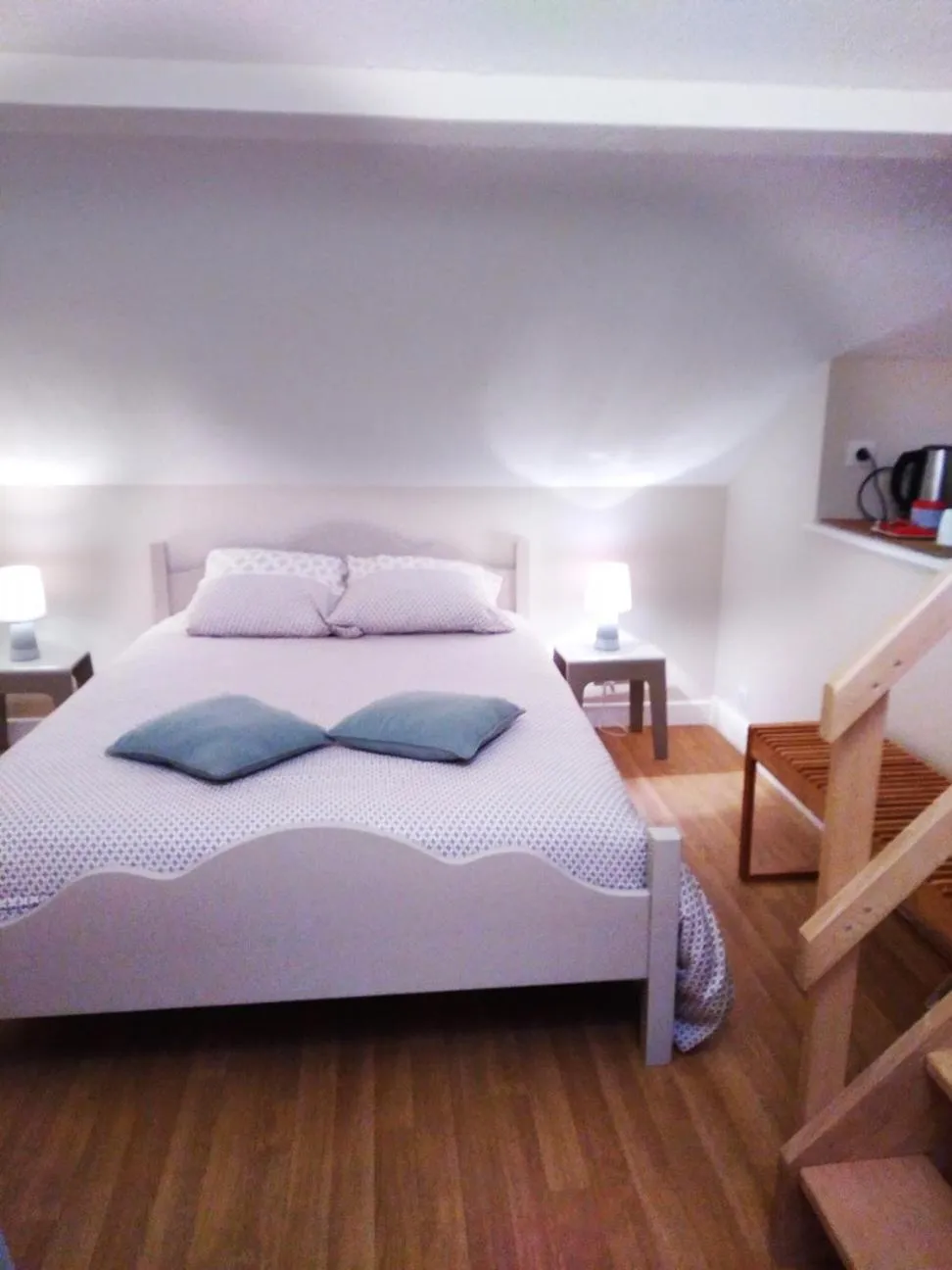 Bedroom, Bed in Les Paridés