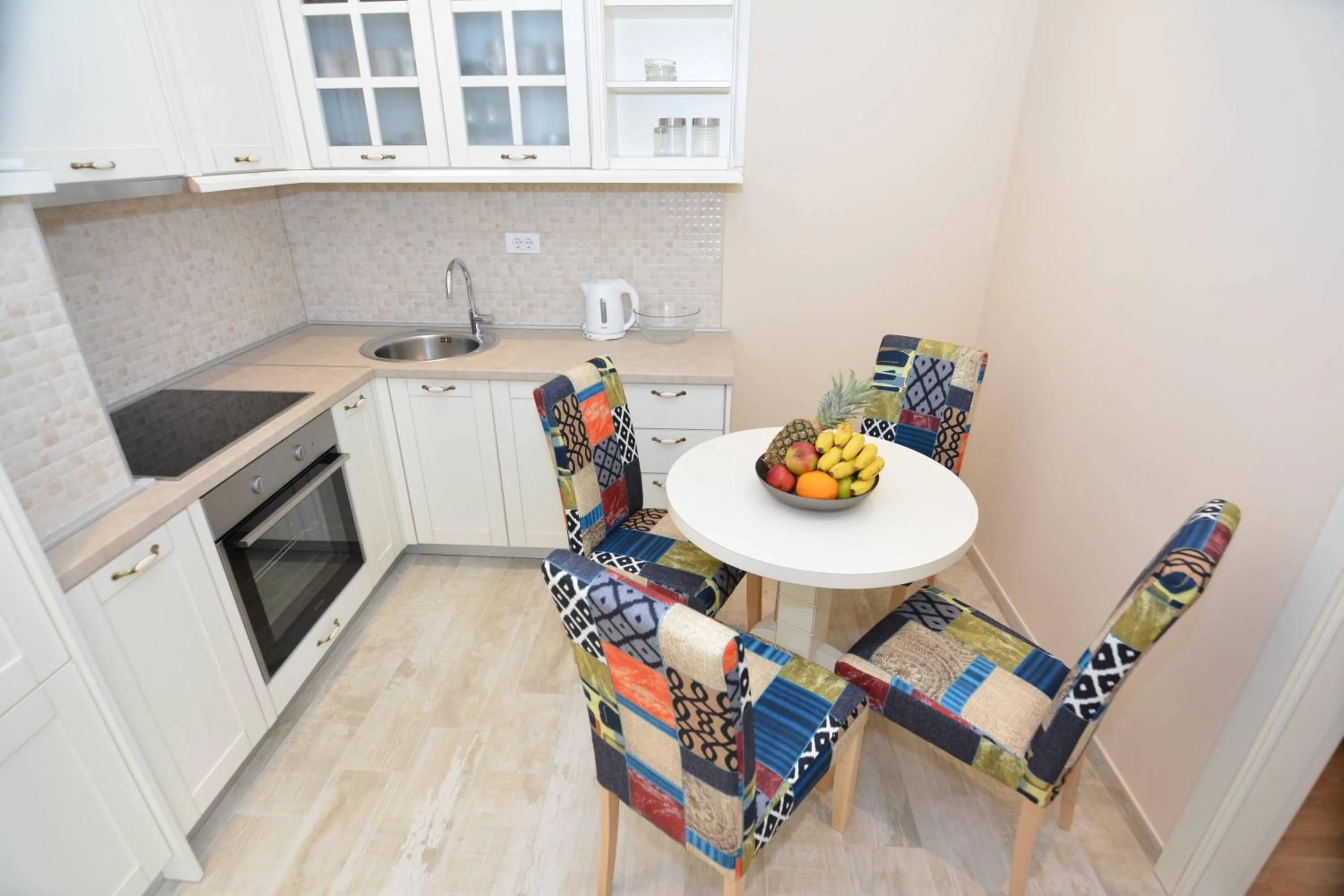 ROOMS & APARTMENTS DOBROTSKI DVORI