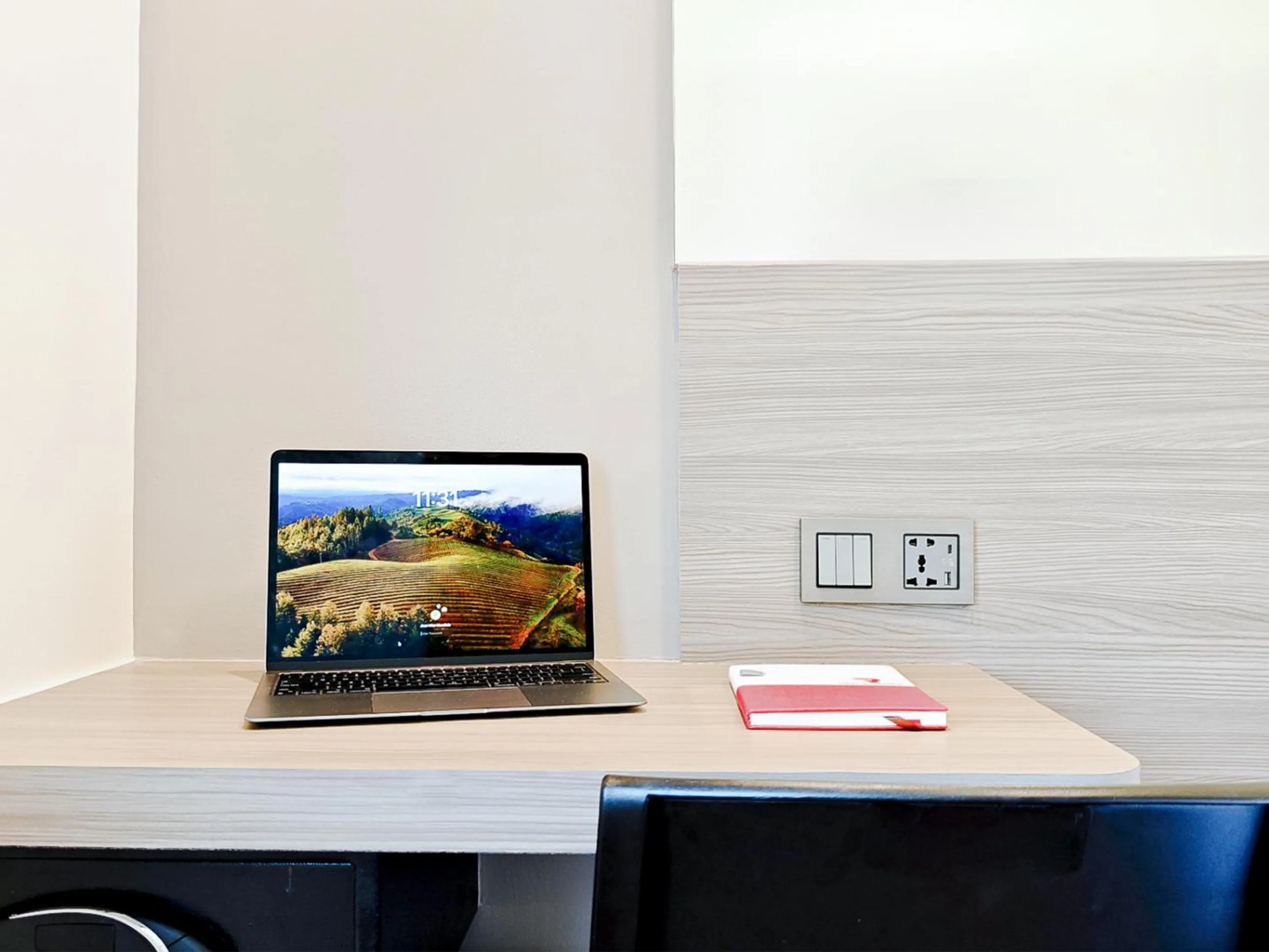 Bed in Red Planet Cebu