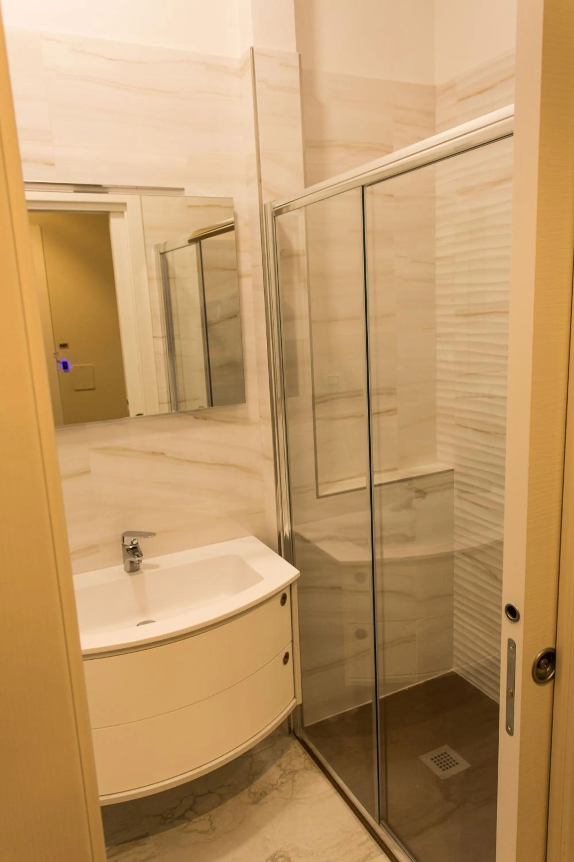 Bathroom in Le Affacciate Bruzie Home Guest House