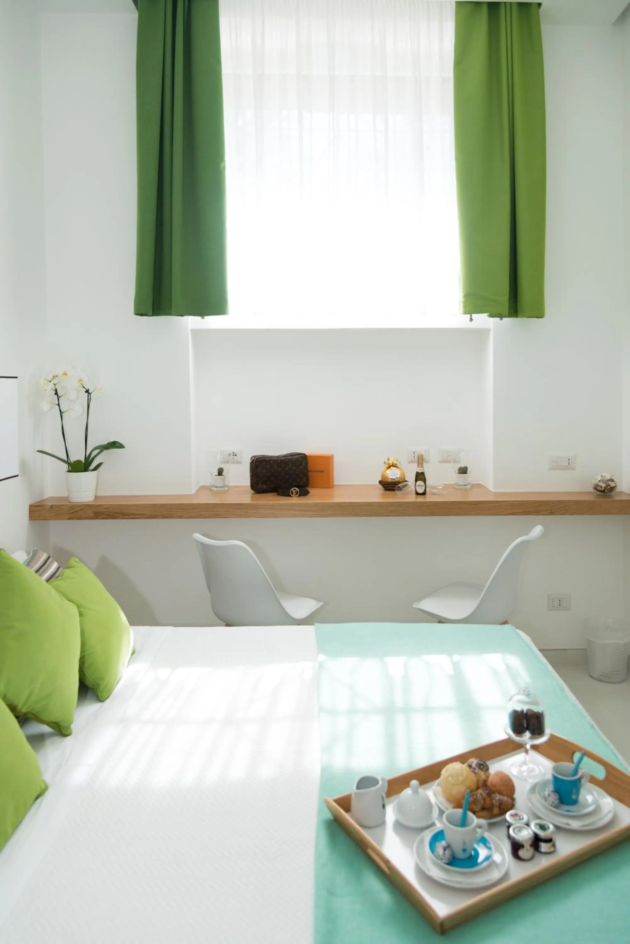 Bedroom, Bed in Sorrento Stylish Rooms