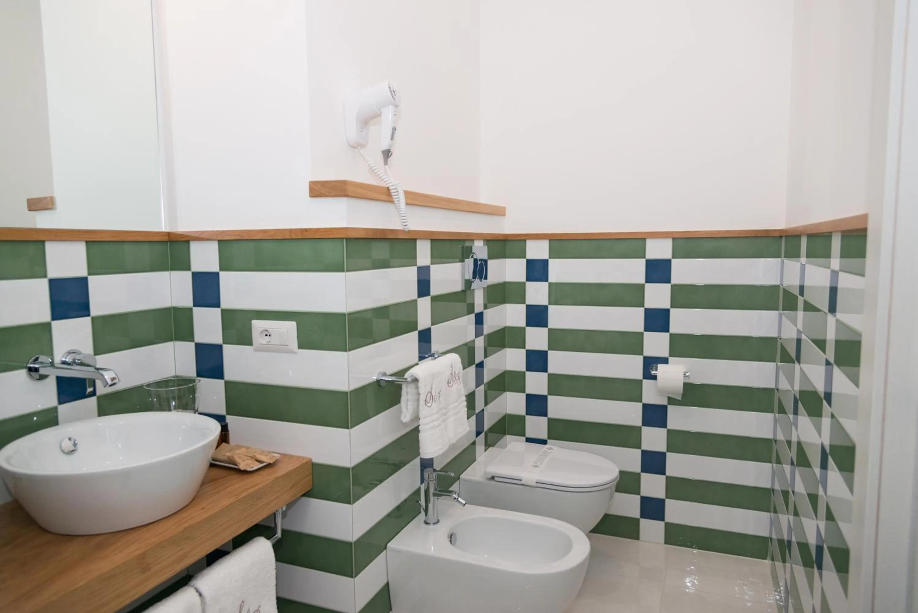 Bathroom in Sorrento Stylish Rooms