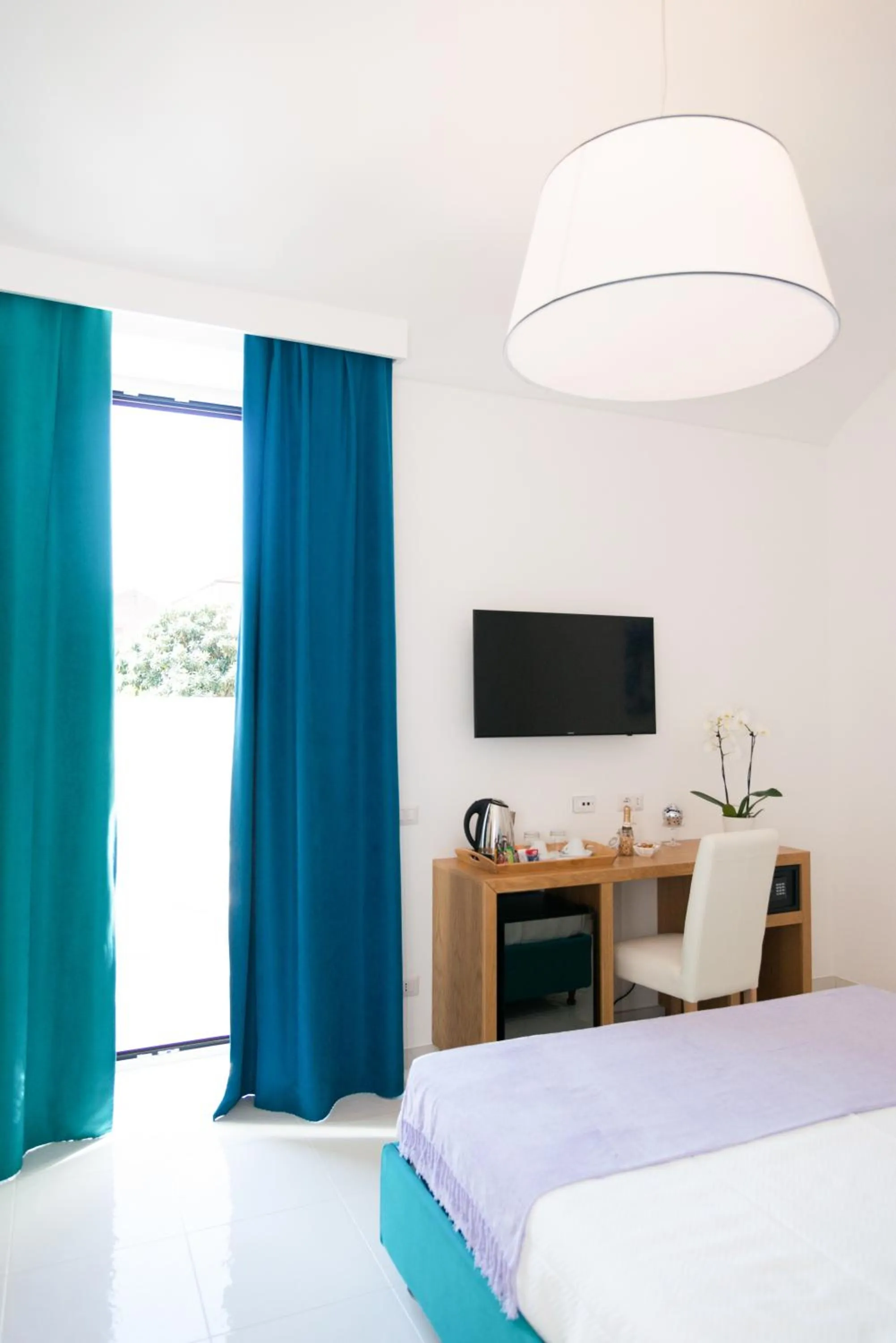 Photo of the whole room, Bed in Sorrento Stylish Rooms