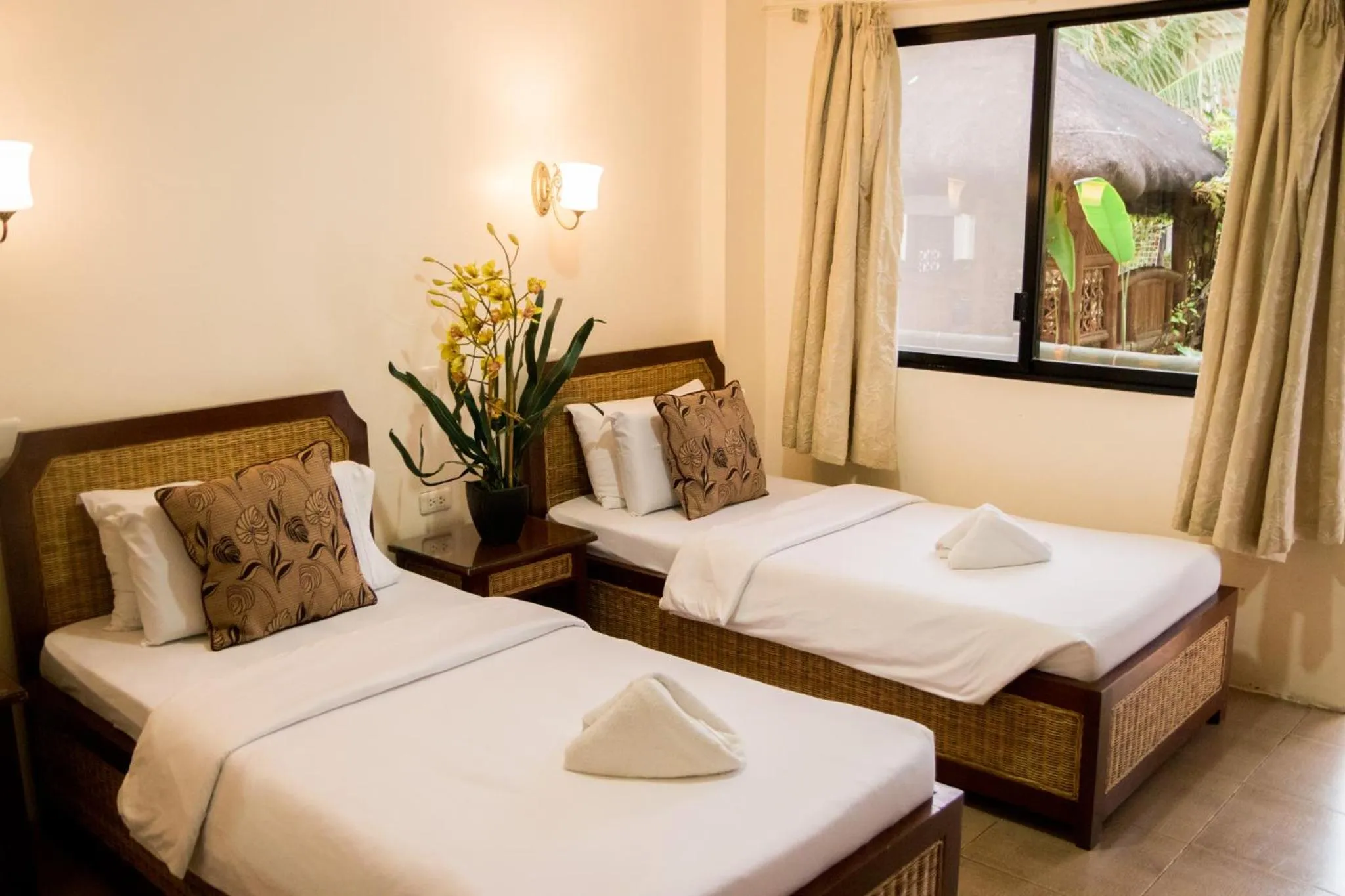 Bed in Marick Beach Resort