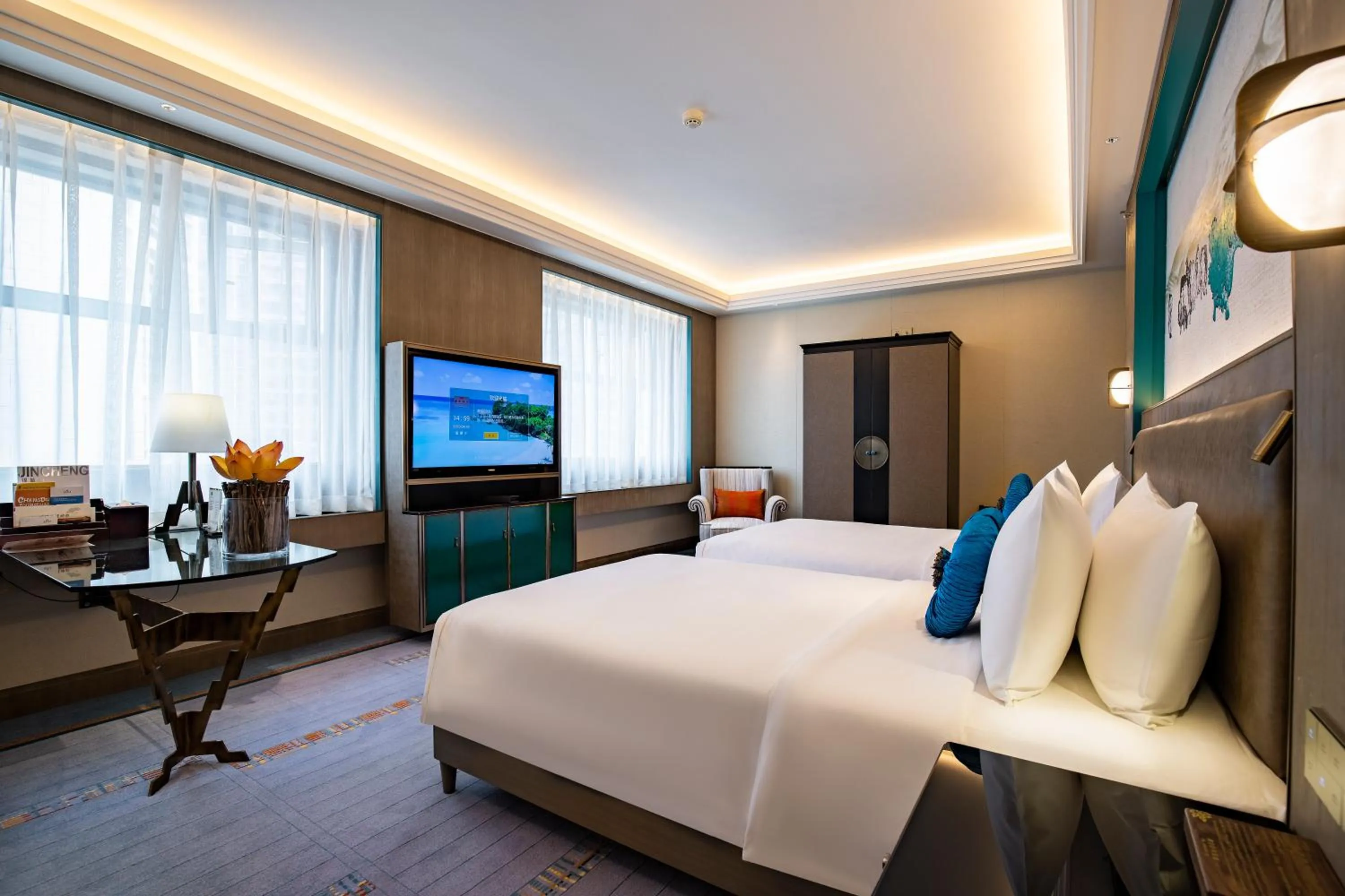 Photo of the whole room, Bed in Chengdu Tibetan Hotel