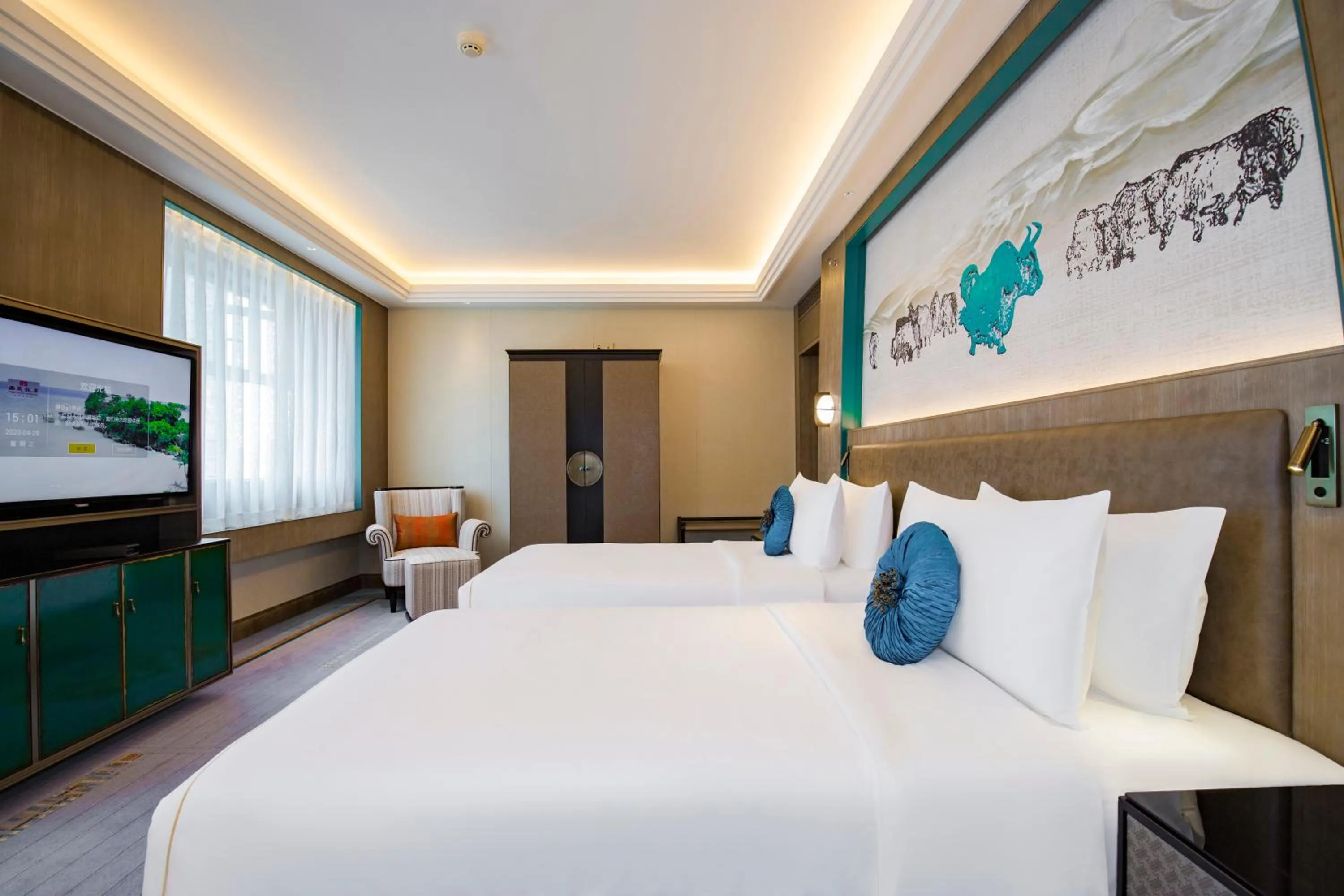 Living room, Bed in Chengdu Tibetan Hotel