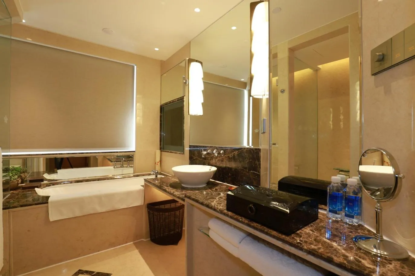 Bathroom in Chengdu Tibetan Hotel