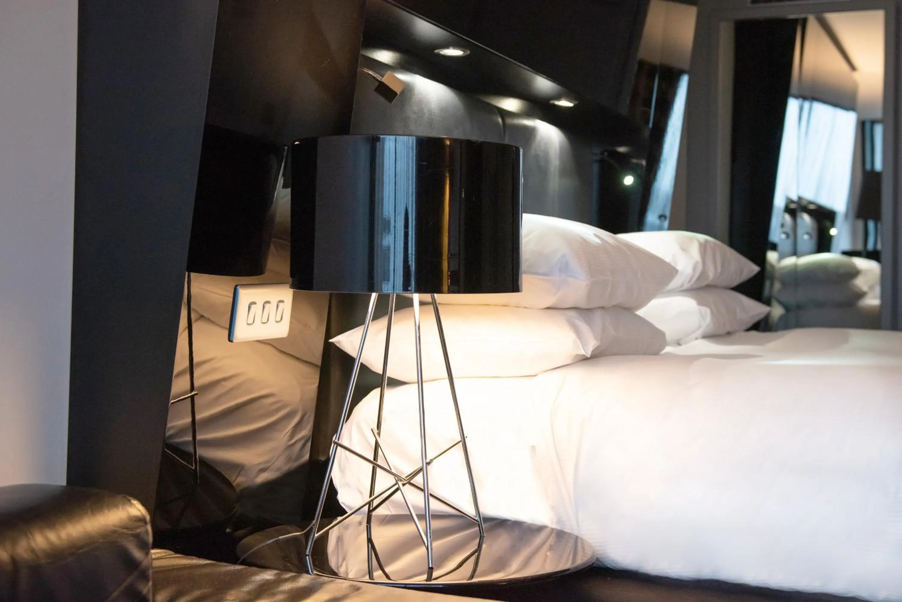 Photo of the whole room, Bed in Crowne Plaza Manchester City Centre by IHG