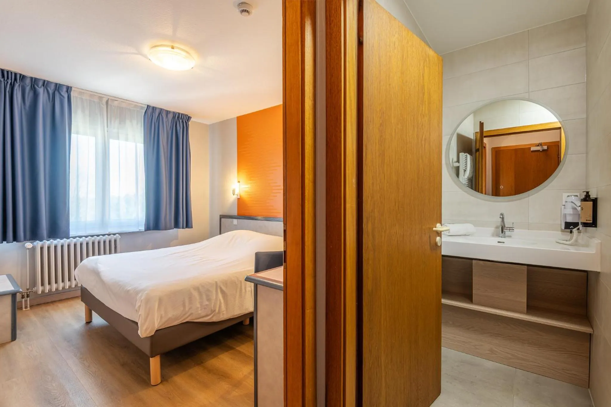 Bed in Hôtel Restaurant Oberlé