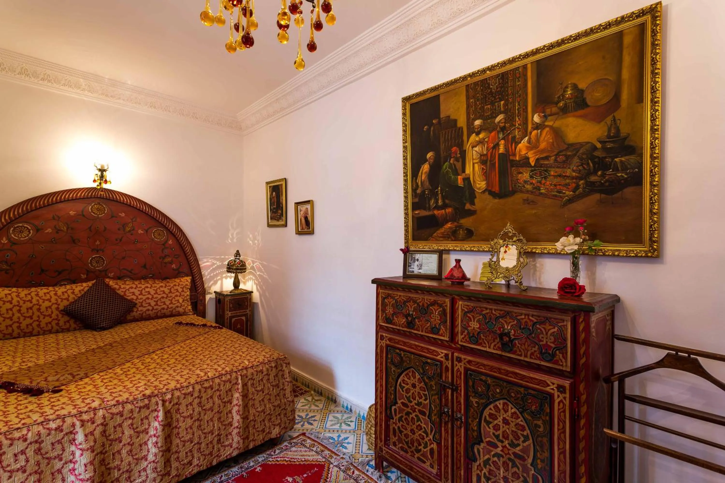 Photo of the whole room, Bed in Riad Mouna