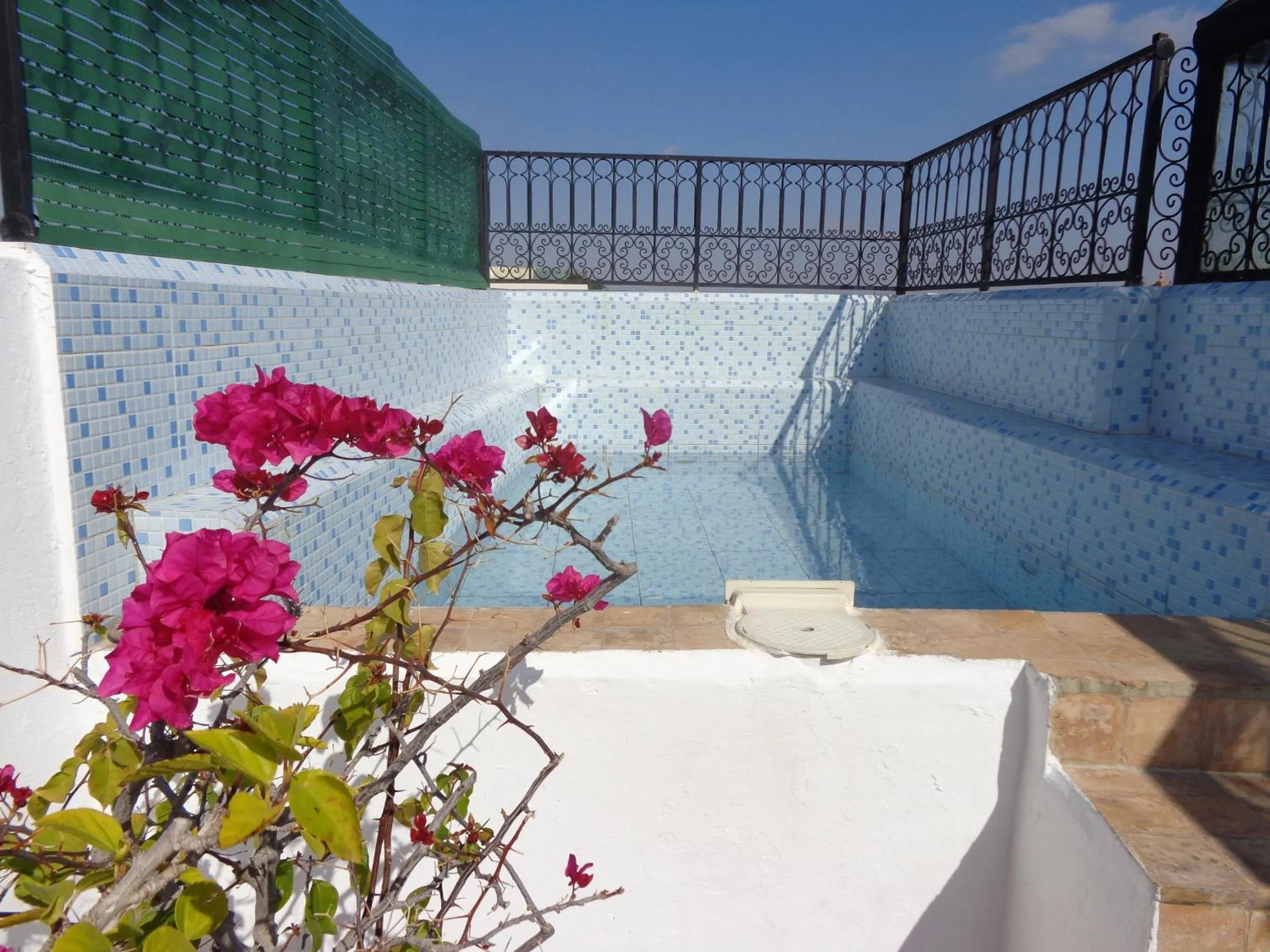 Area and facilities in Riad Mouna