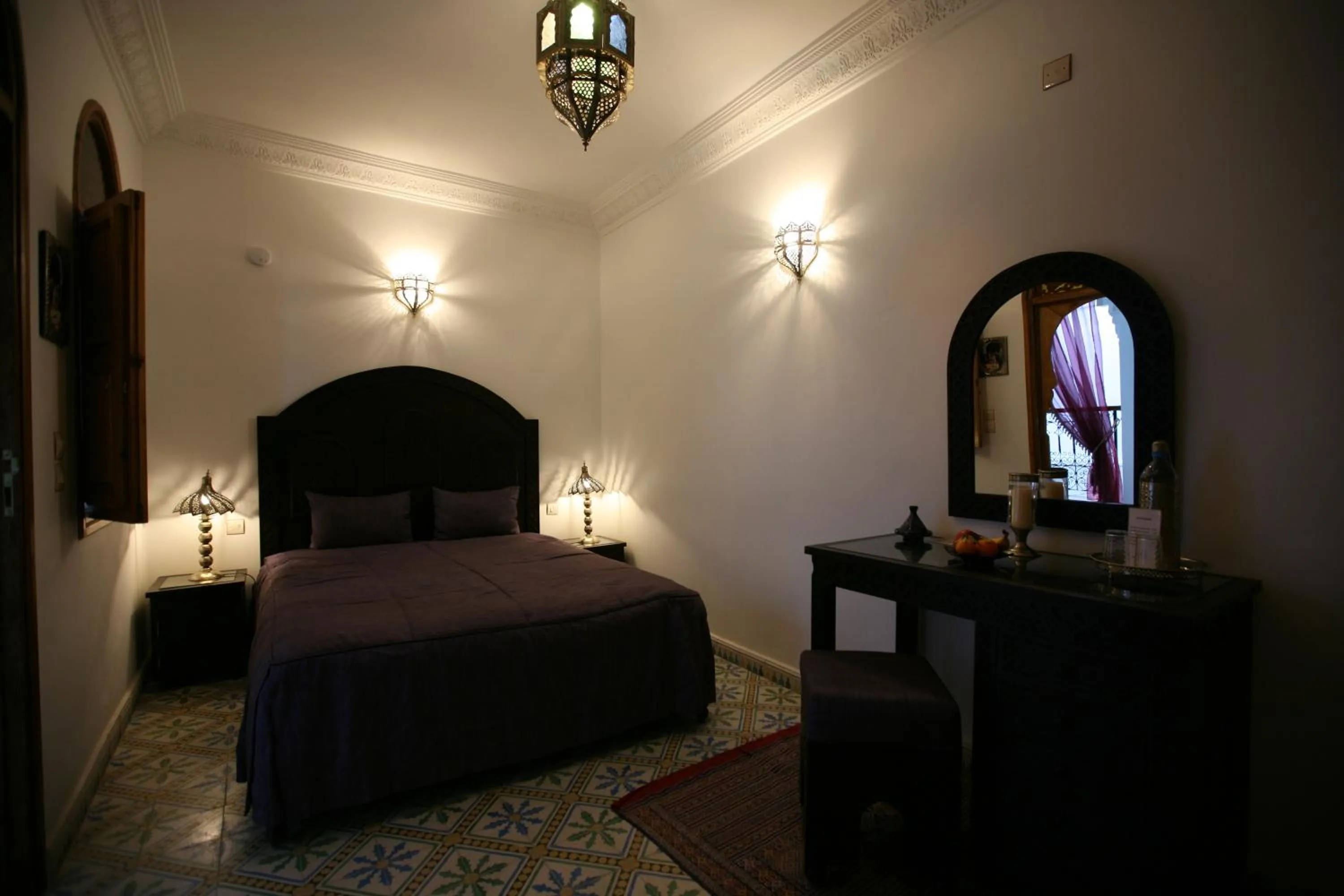 Night, Bed in Riad Mouna