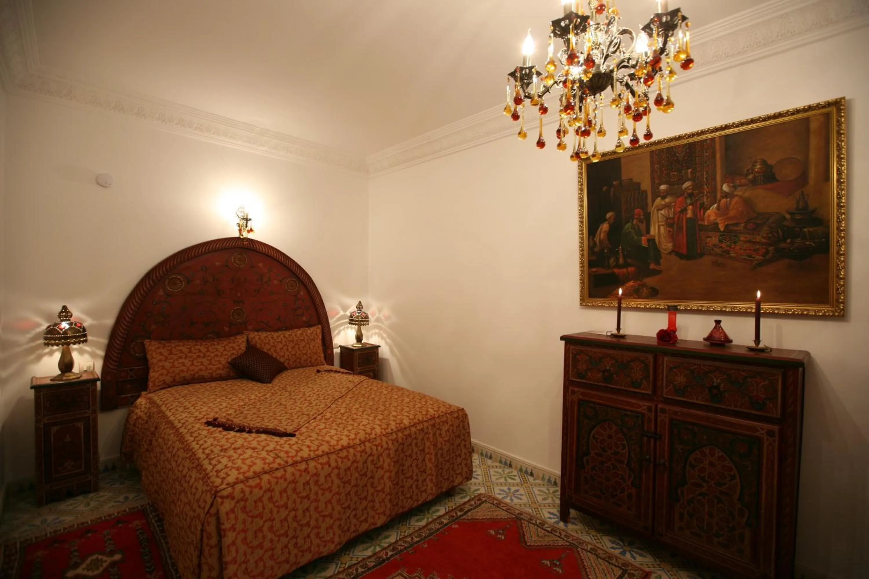 Photo of the whole room, Bed in Riad Mouna
