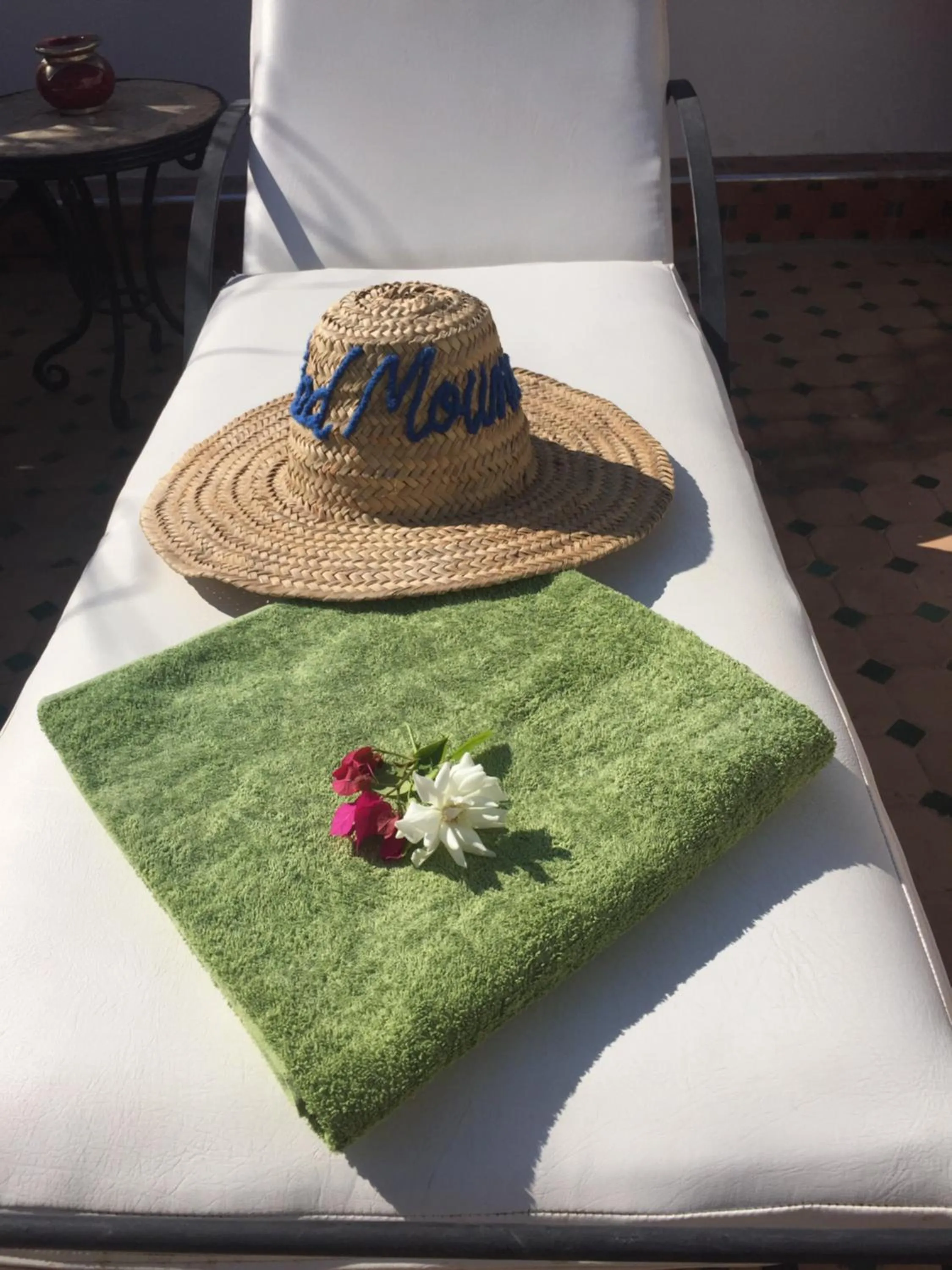 Swimming pool, Bed in Riad Mouna