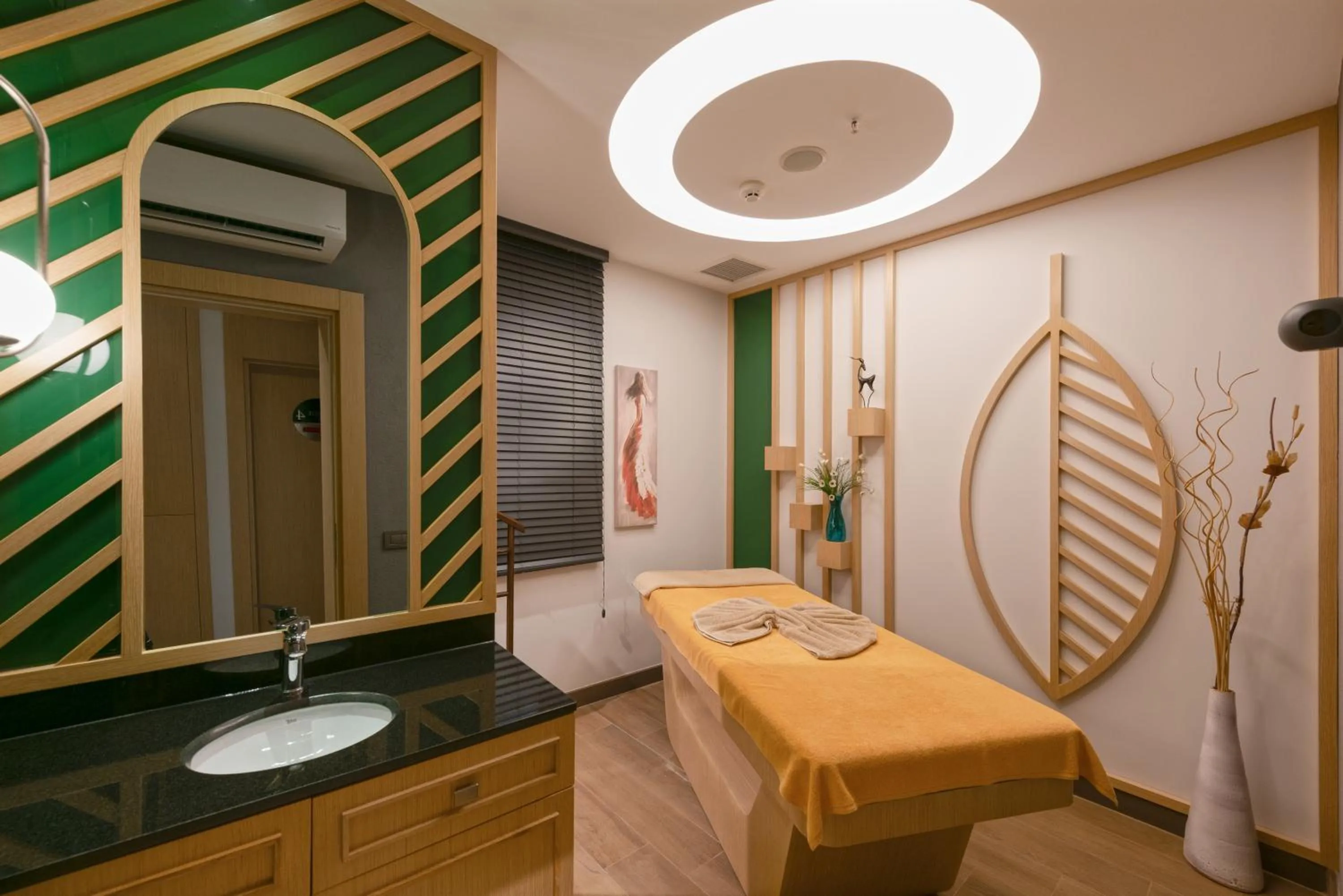 Spa and wellness centre/facilities in Novum Garden Side Hotel