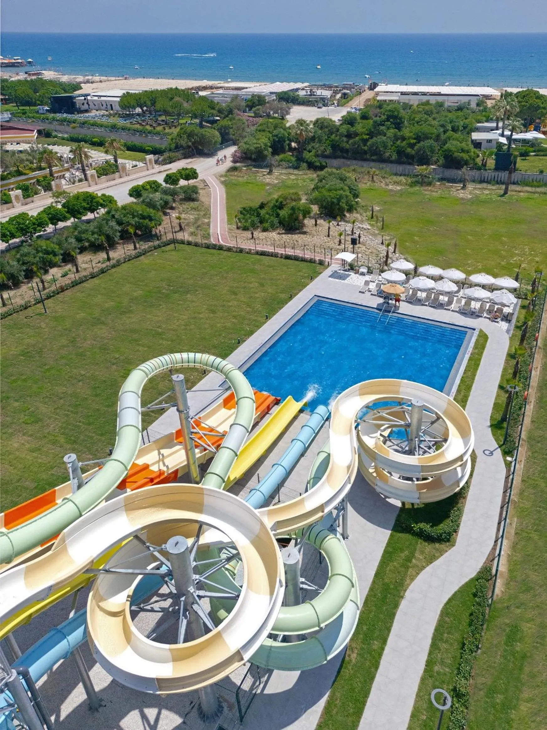 Swimming pool in Novum Garden Side Hotel