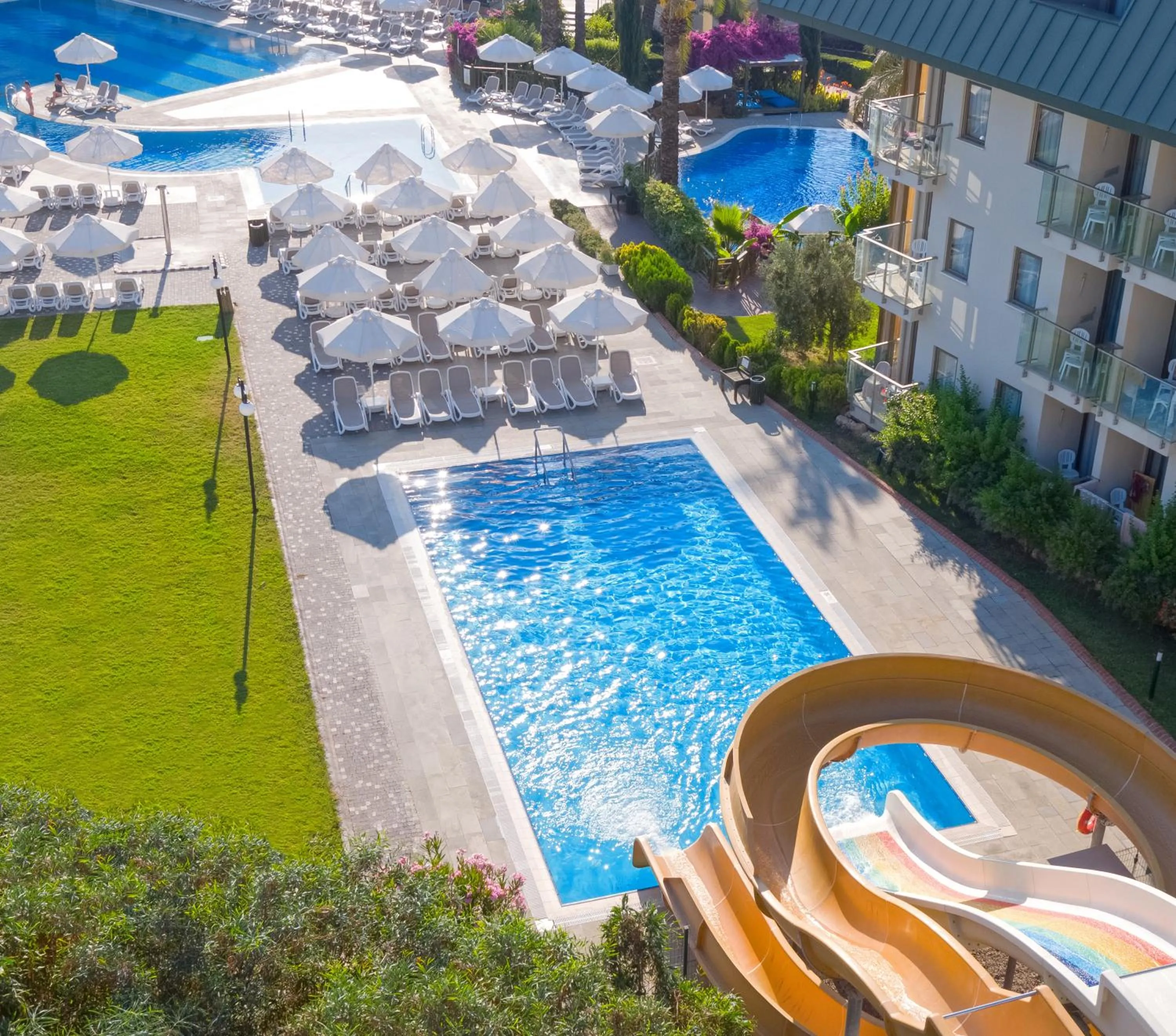 Swimming pool in Novum Garden Side Hotel