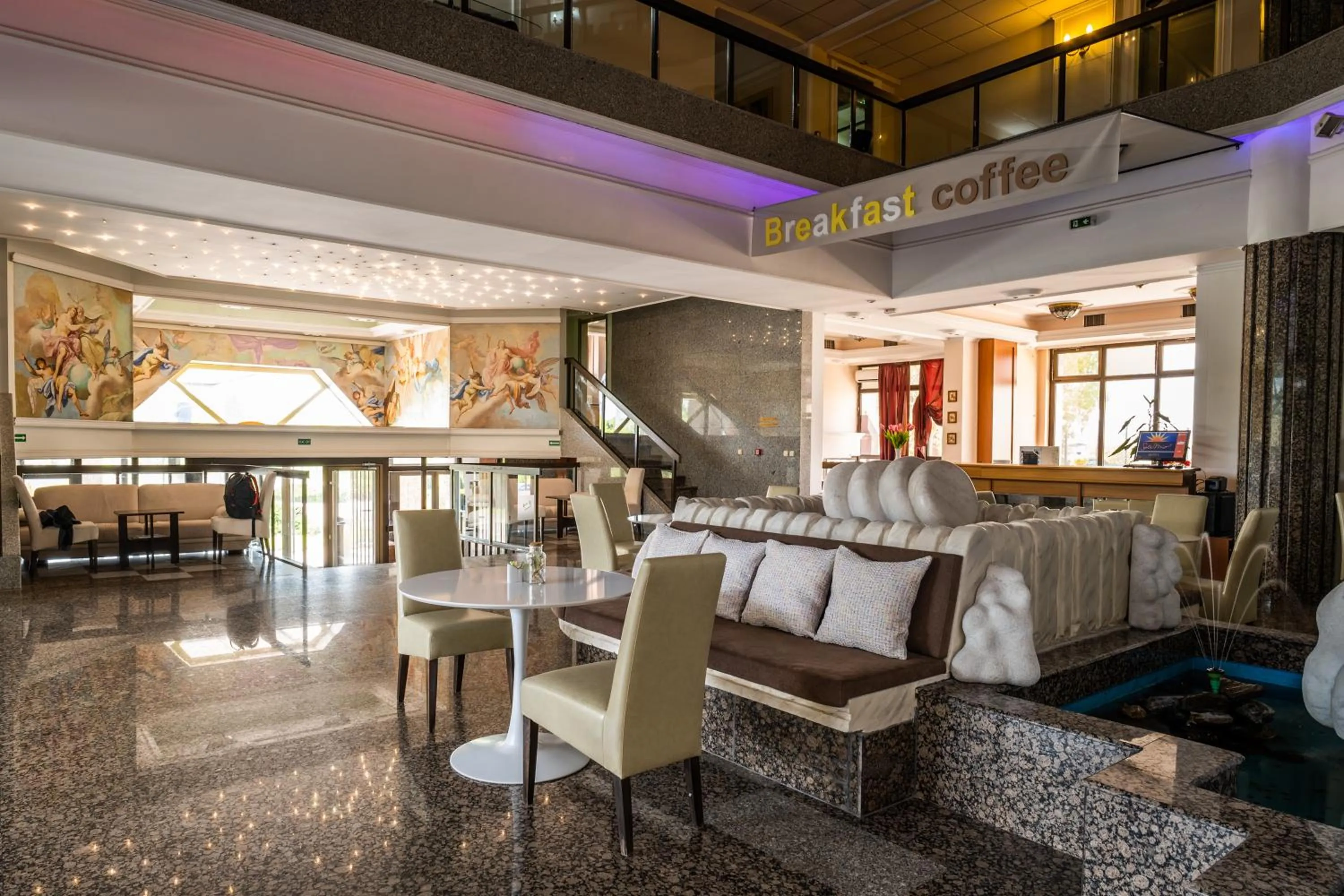 Restaurant/places to eat in Sole Mio Wellness & SPA