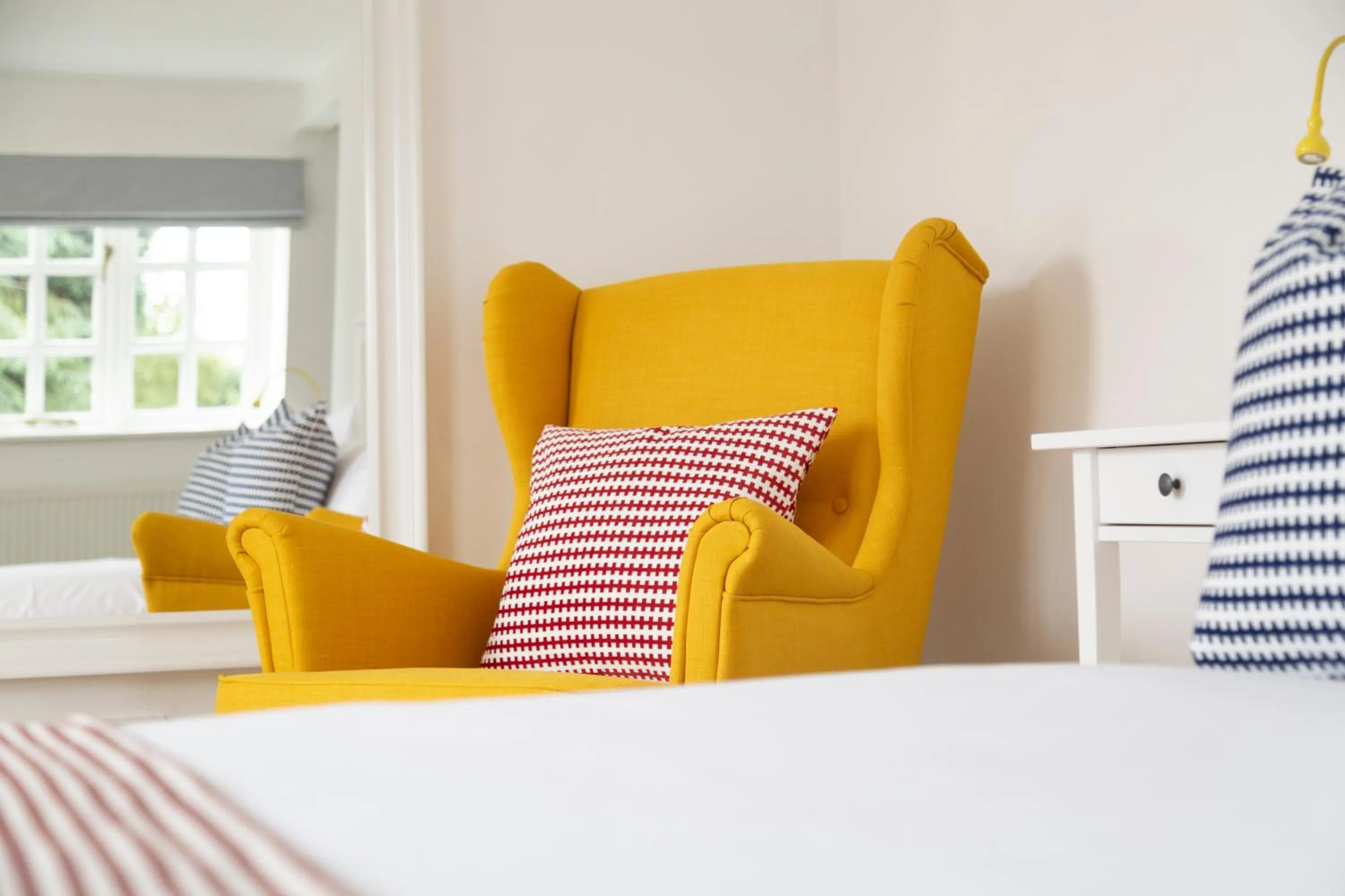 Seating area, Bed in Five Bells Inn, Wrentham