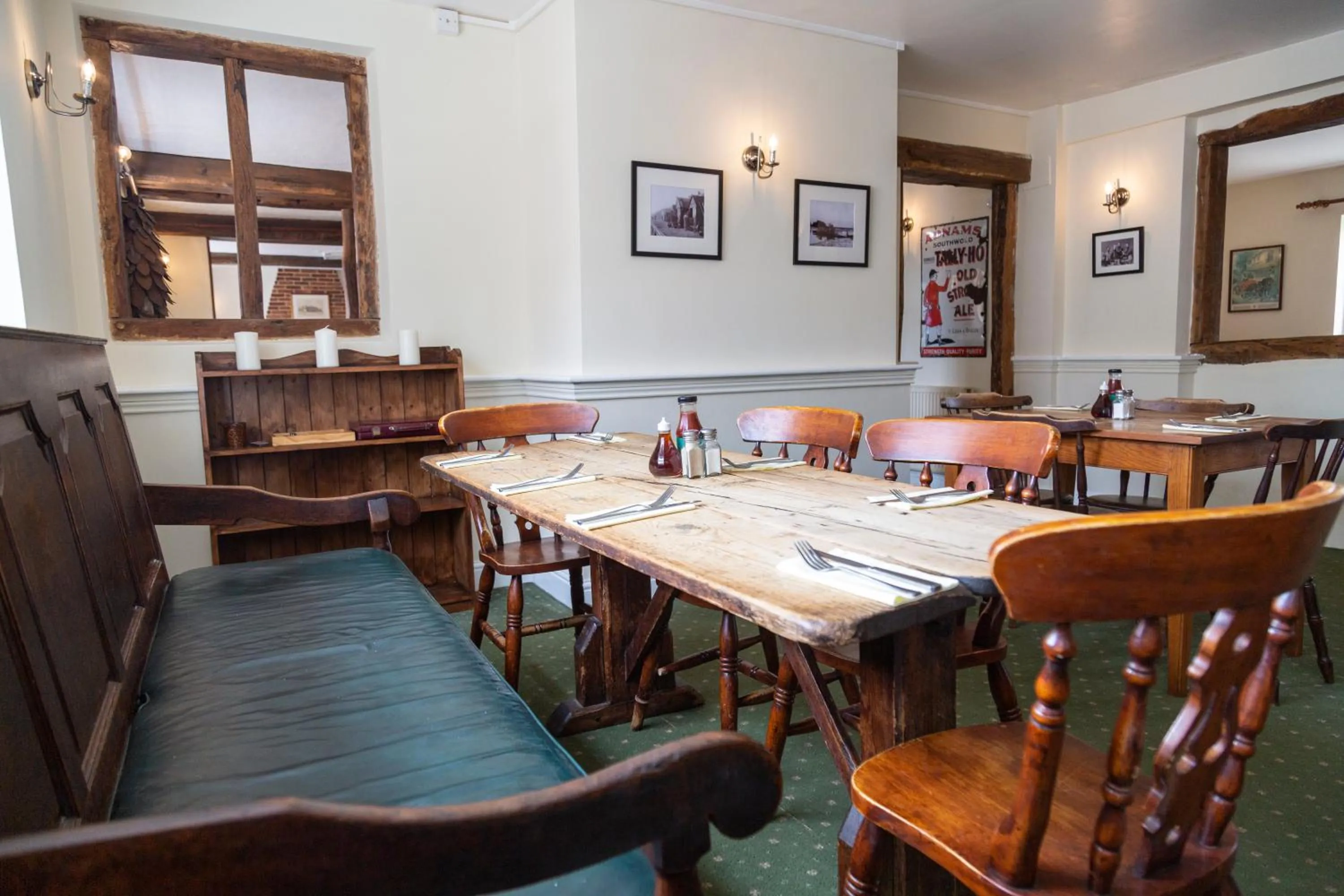 Restaurant/places to eat in Five Bells Inn, Wrentham