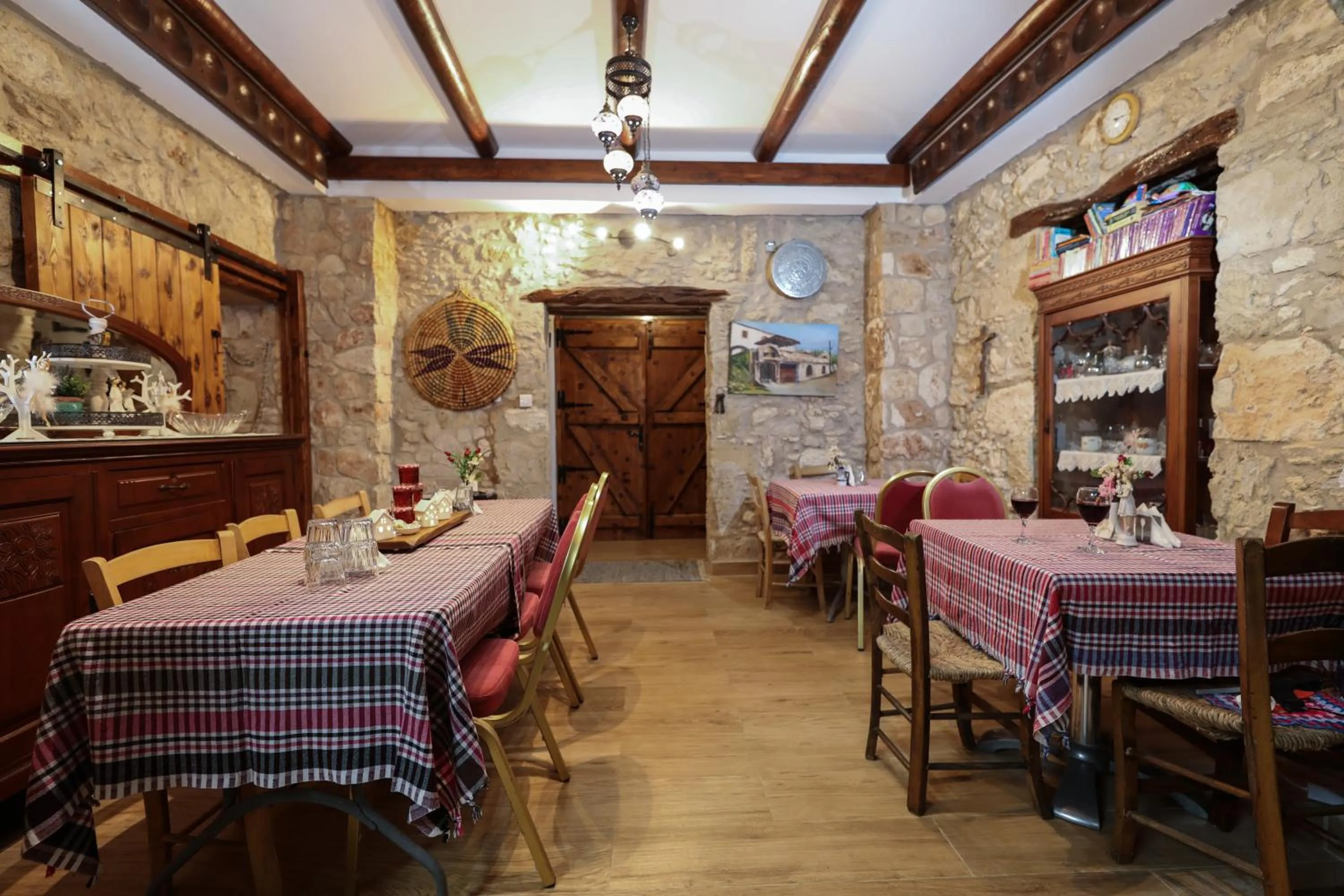 Hanna Koumi Boutique Hotel