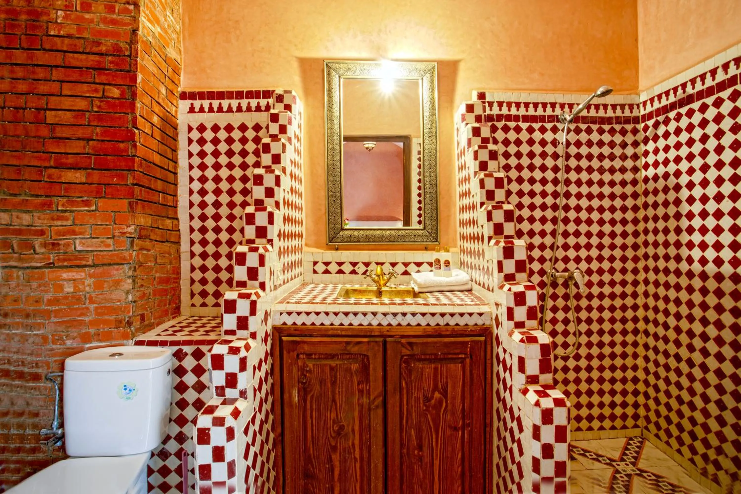 Bathroom in Riad Lakhdar