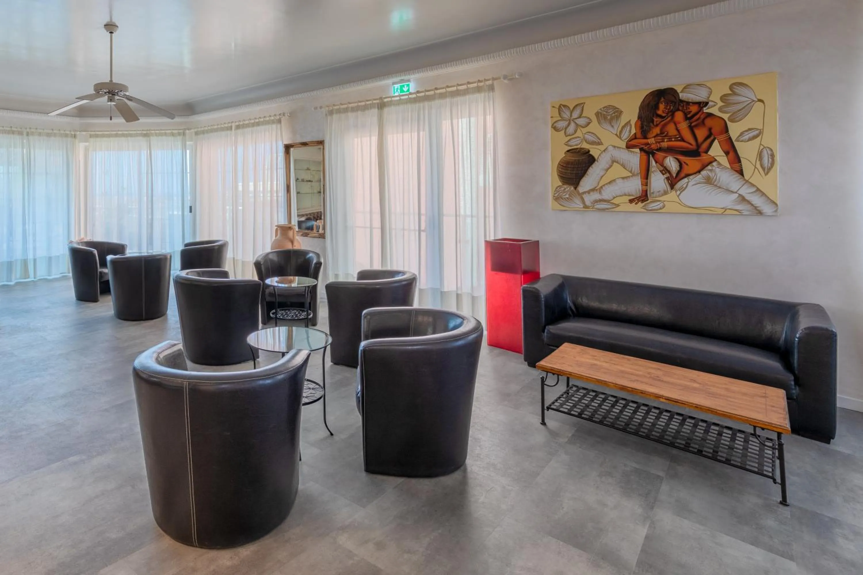 Communal lounge/ TV room in Hotel Garni' Serena