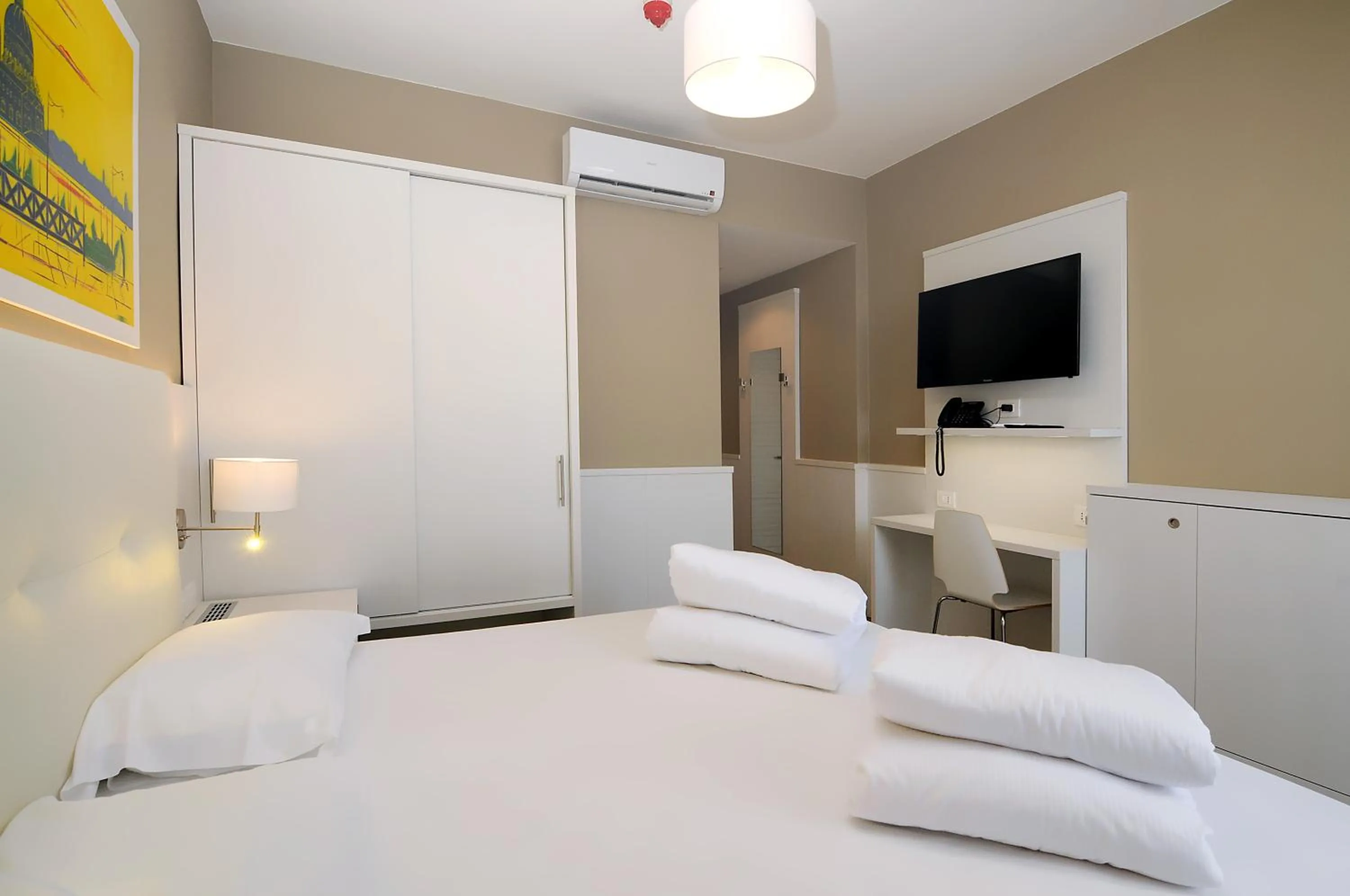 Bedroom in Hotel Garni' Serena