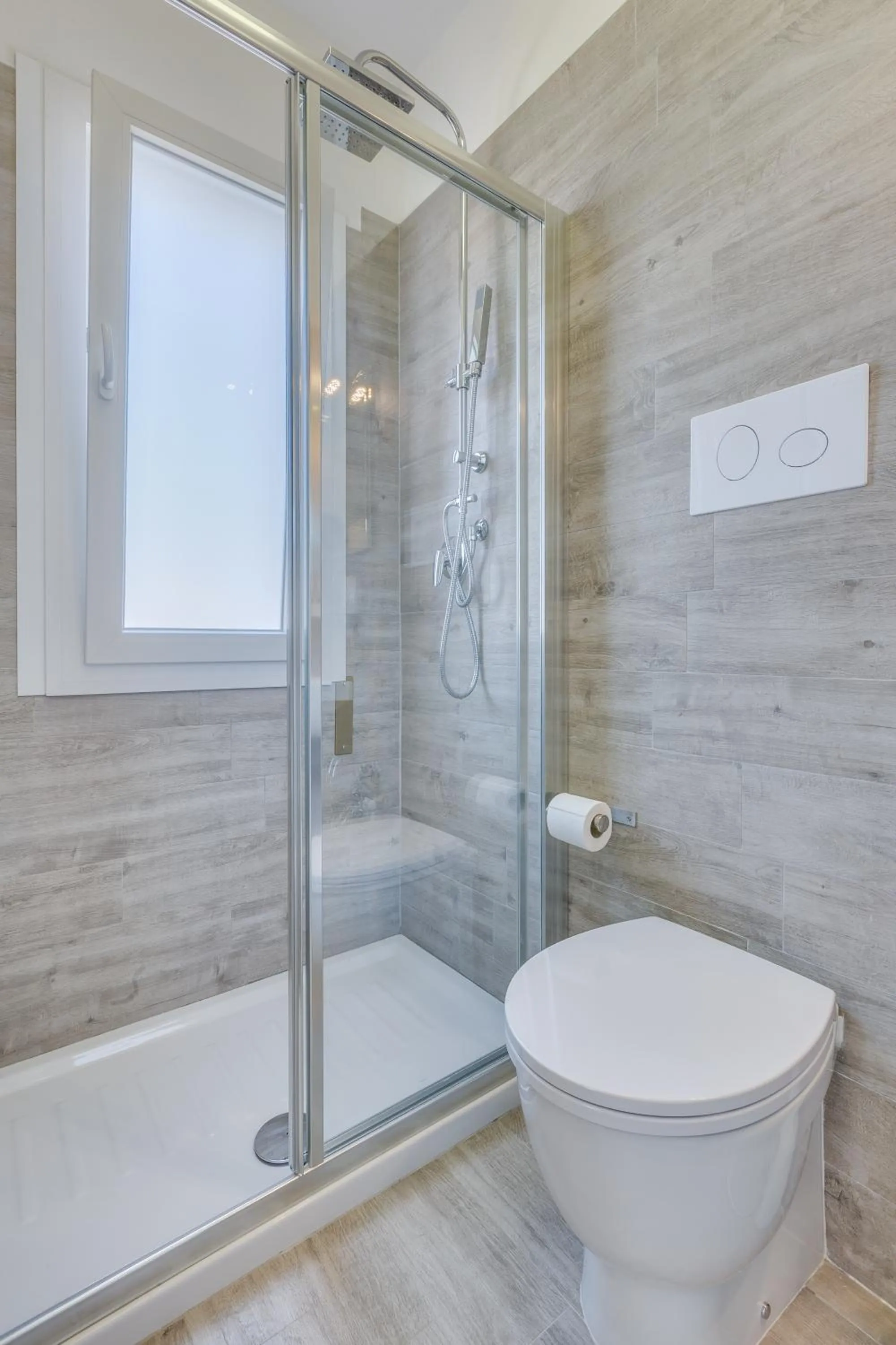 Bathroom in Hotel Garni' Serena