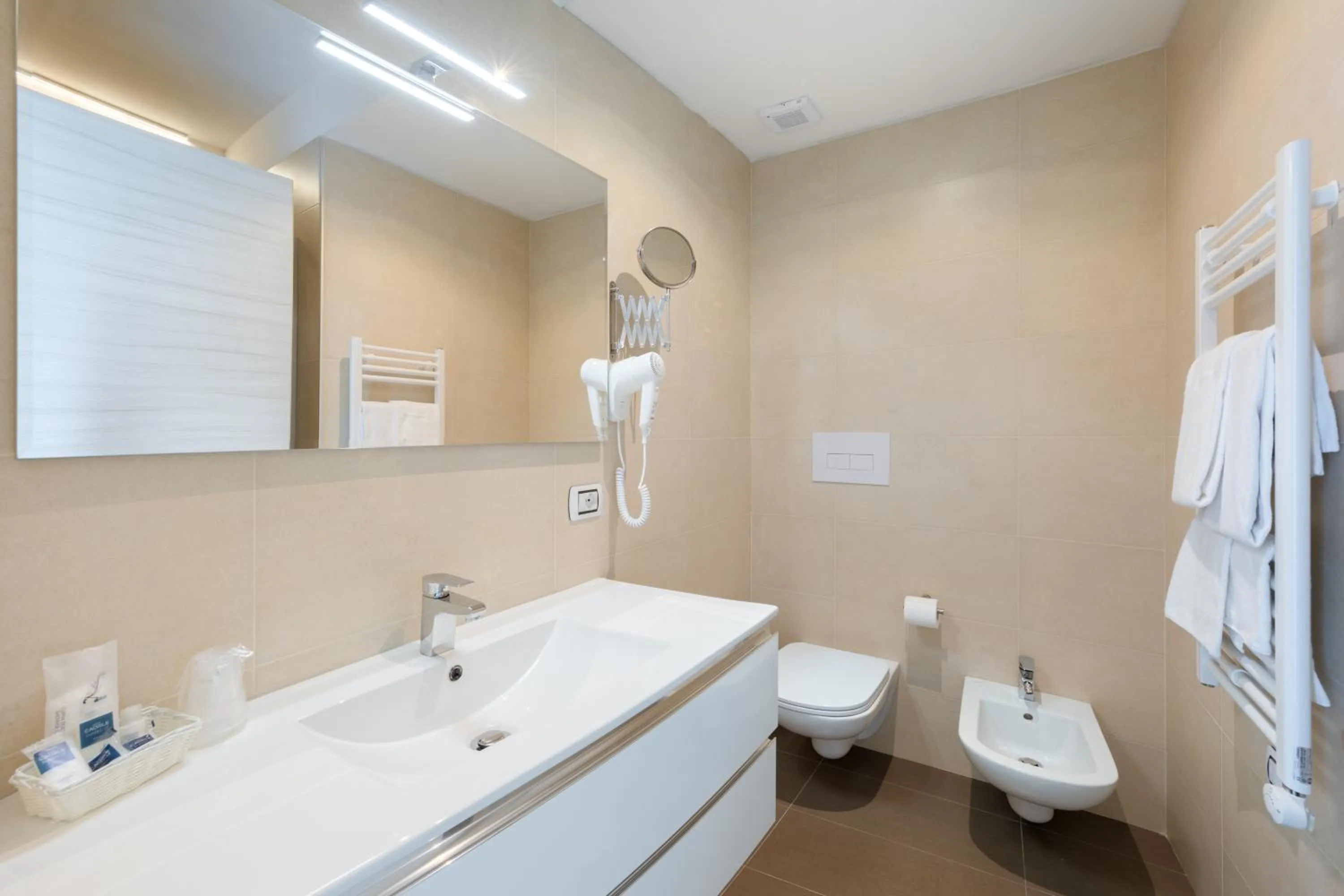 Bathroom in Hotel Garni' Serena