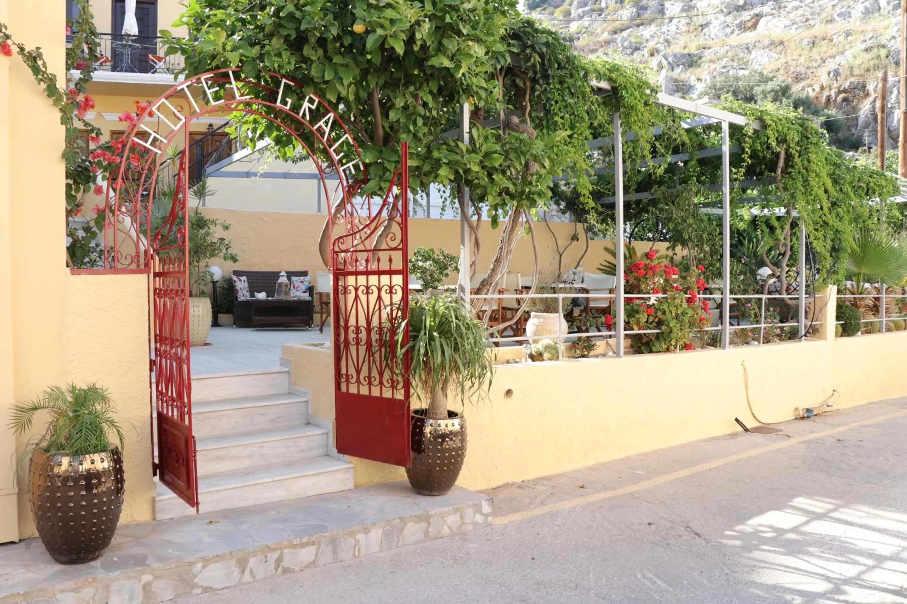 Facade/entrance in Grace Hotel & Studios