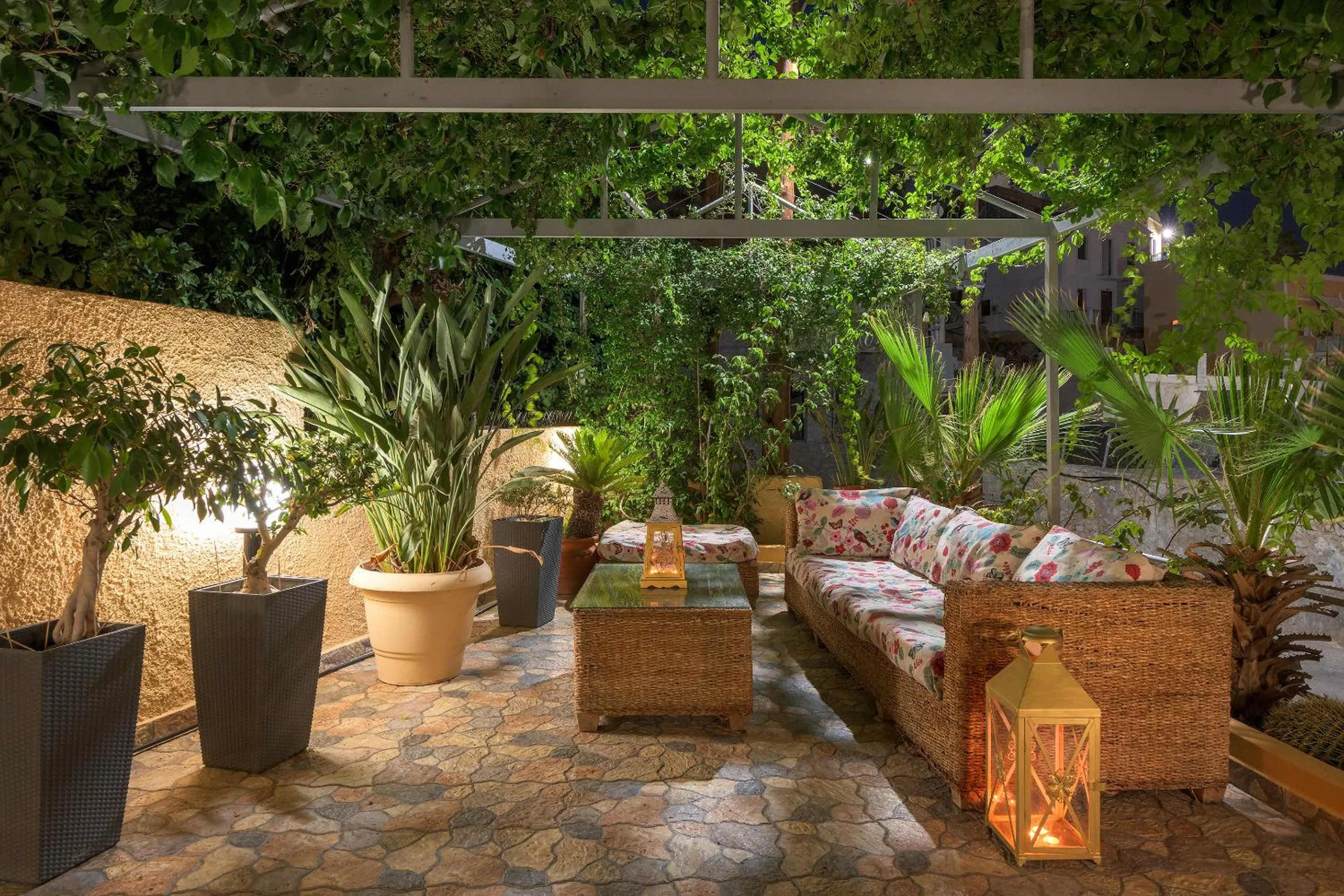 Patio in Grace Hotel & Studios