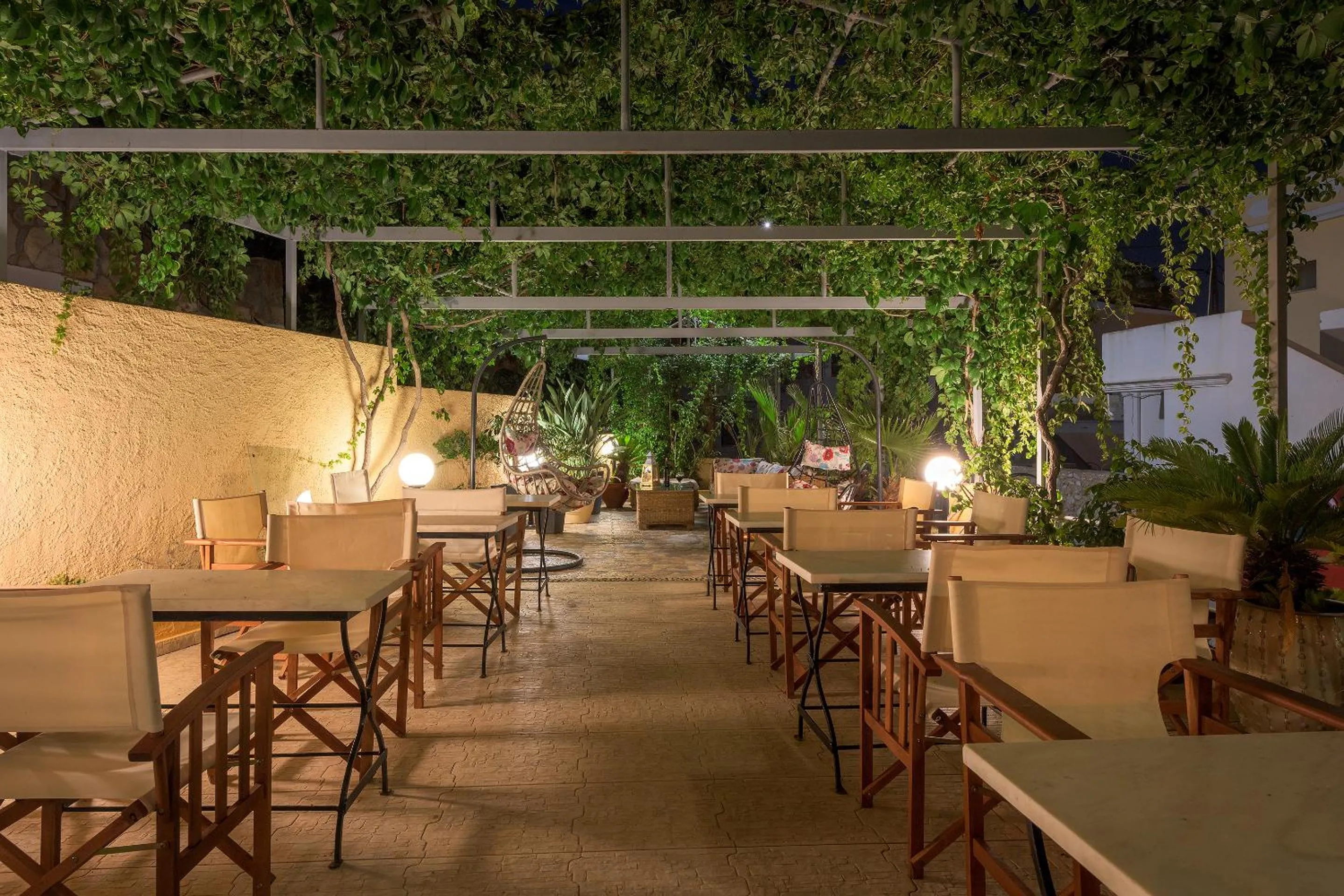 Patio in Grace Hotel & Studios