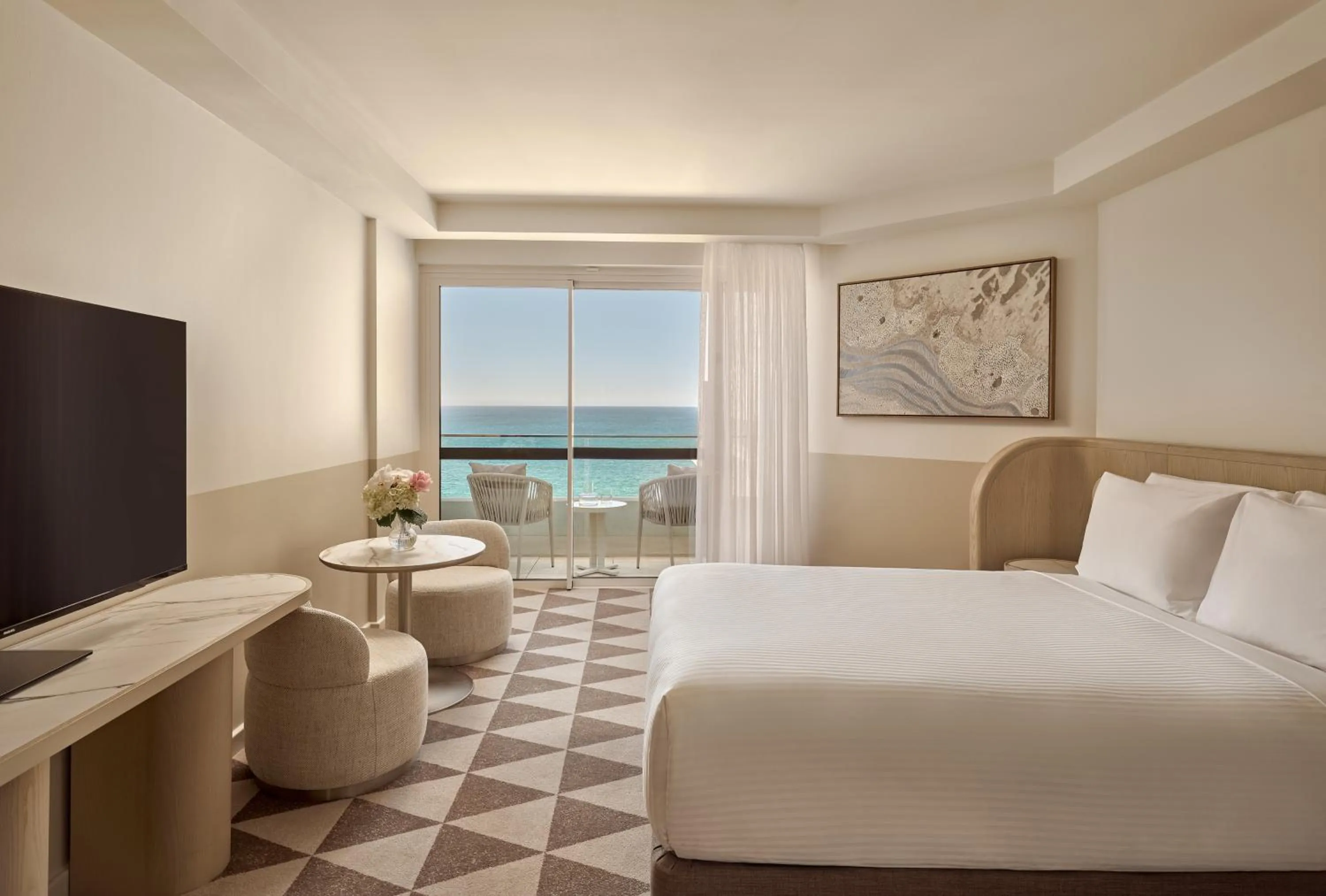 Bed in InterContinental Sydney Coogee Beach by IHG