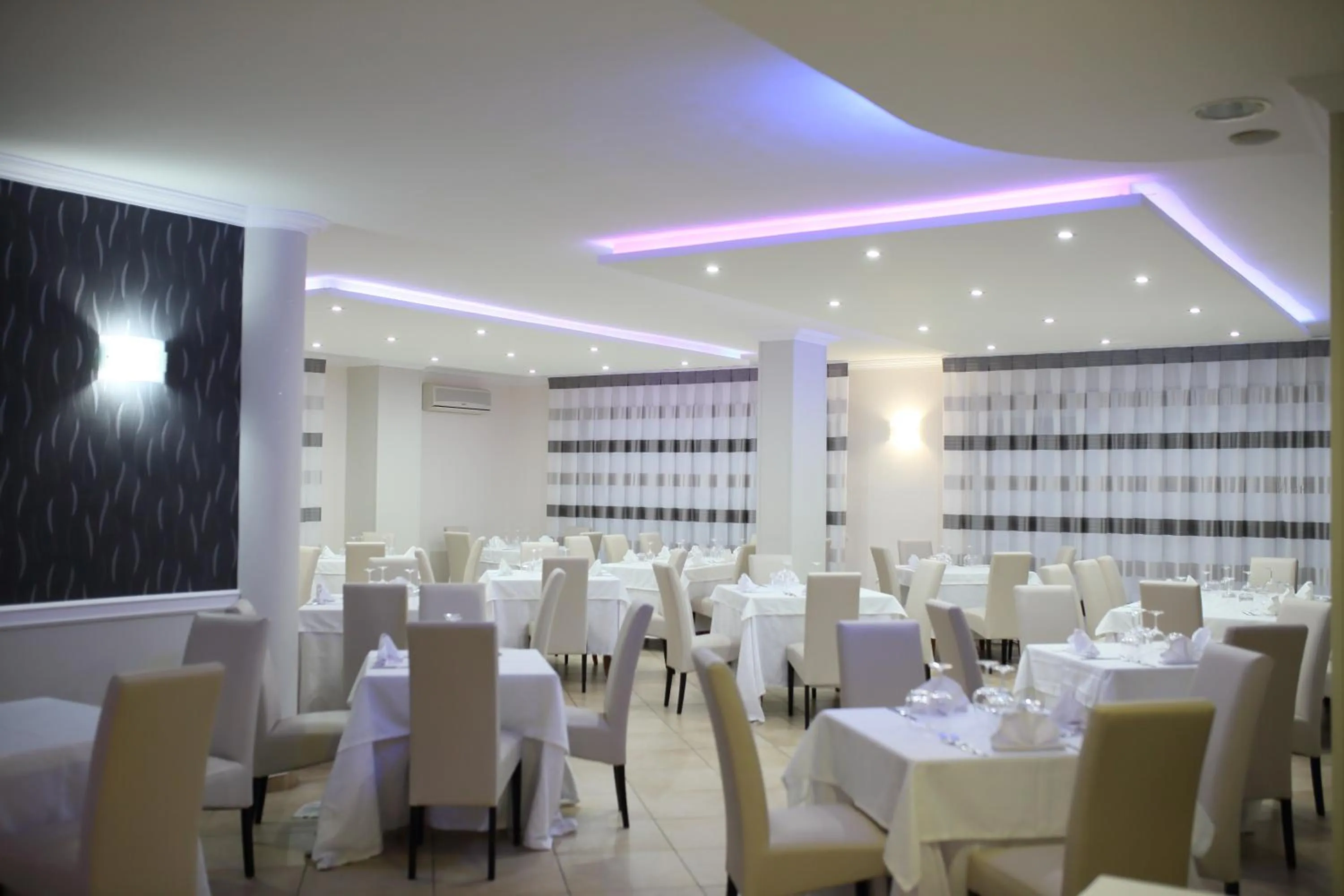 Restaurant/places to eat in Hotel Dolce Stella