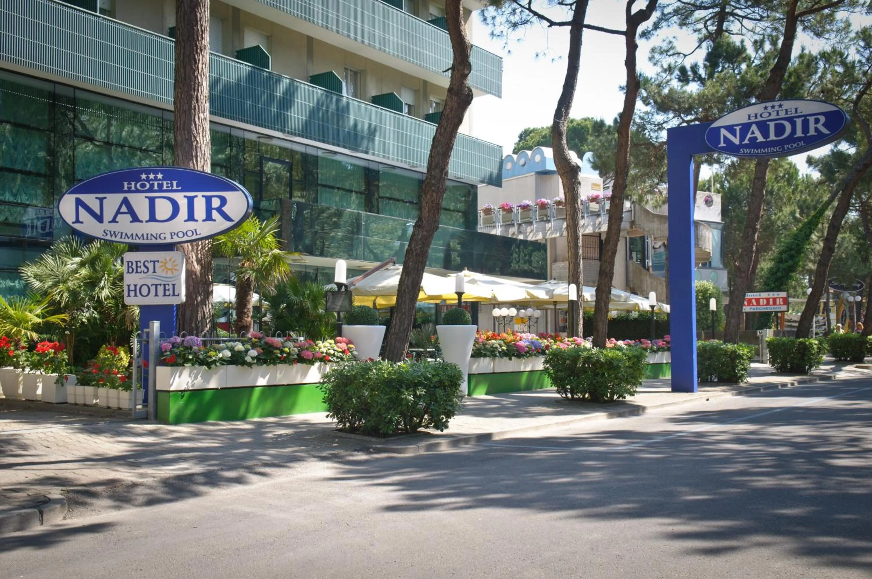 Facade/entrance in Hotel Nadir