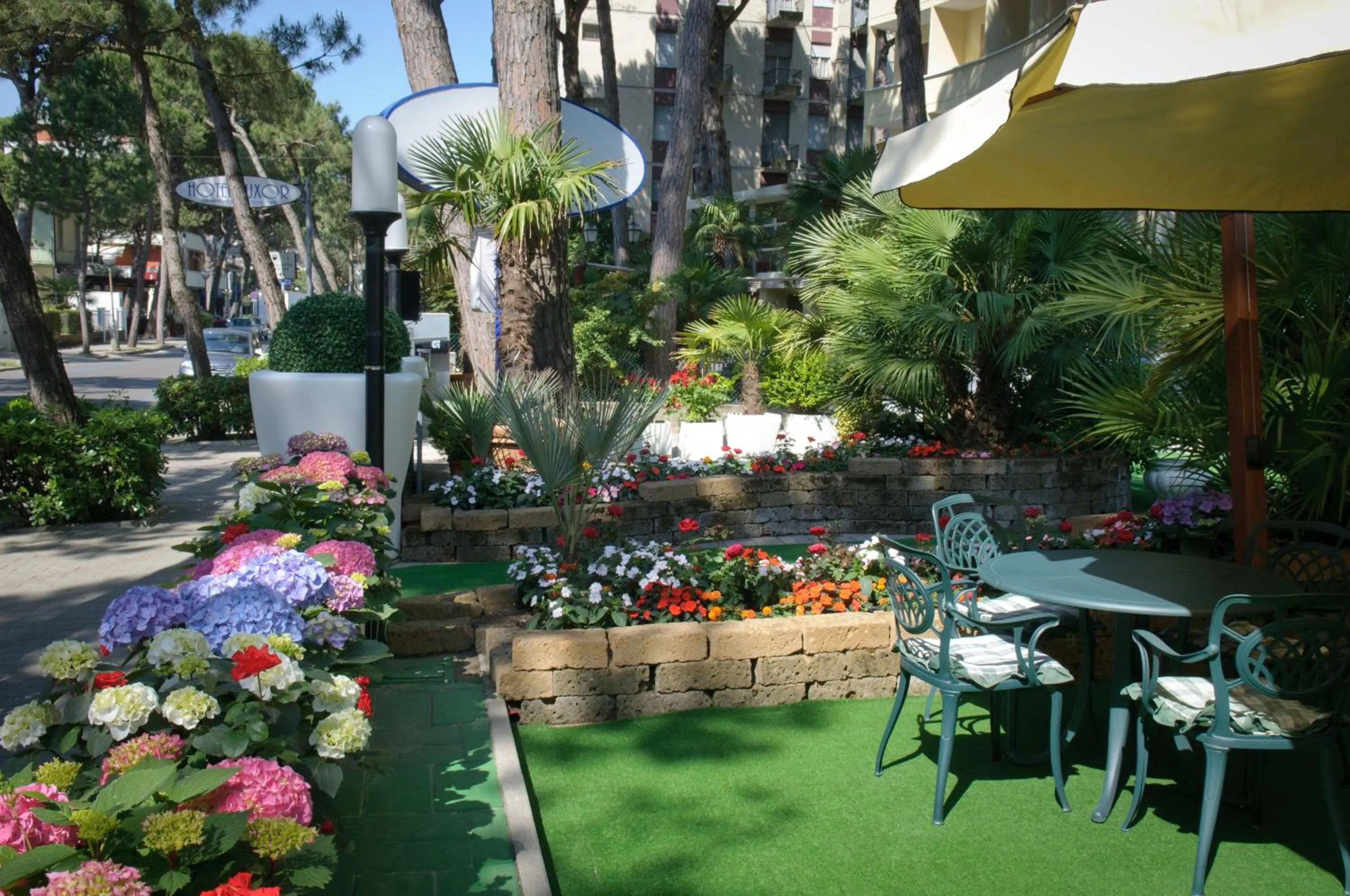 Facade/entrance in Hotel Nadir