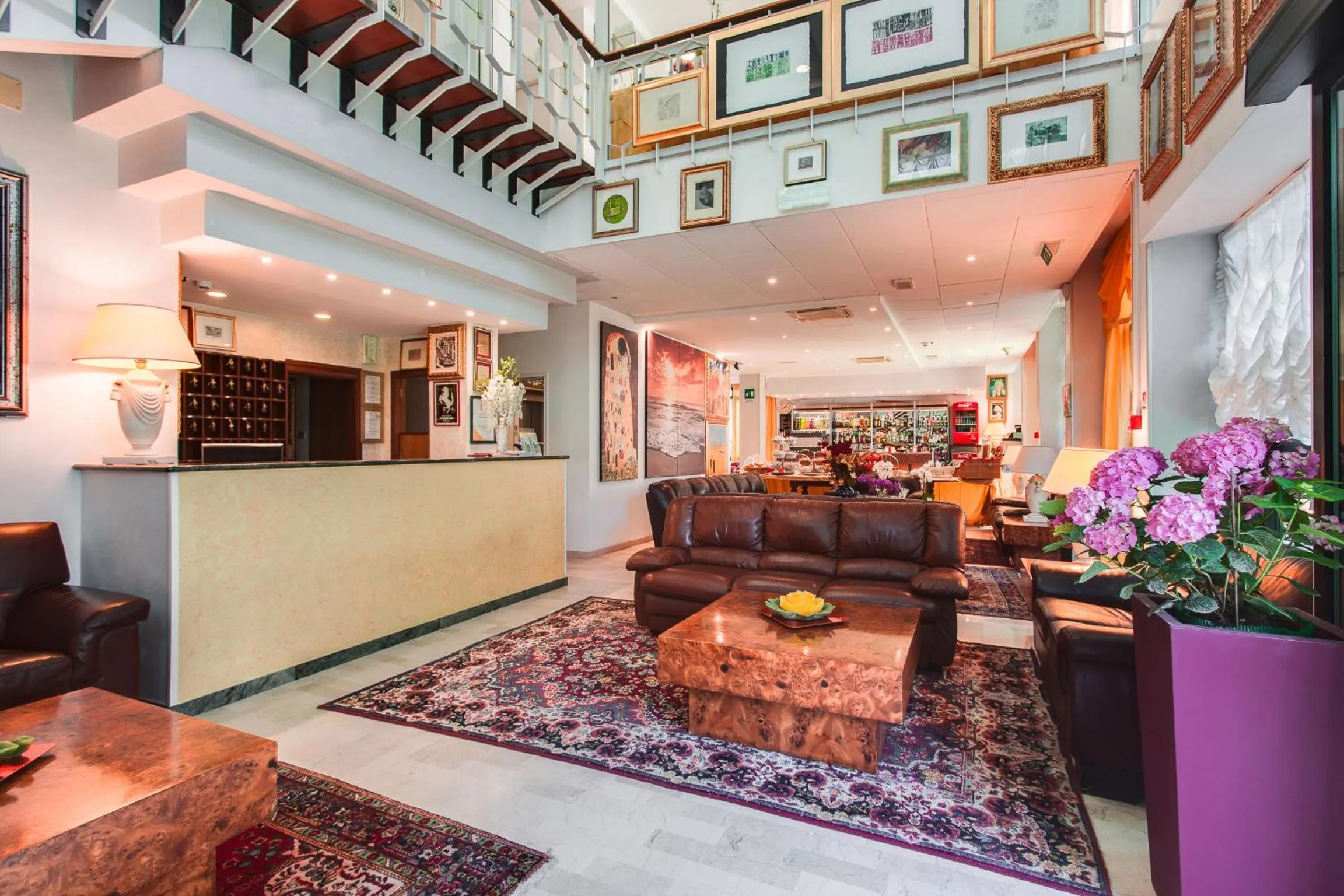 Lobby or reception in Hotel Nadir