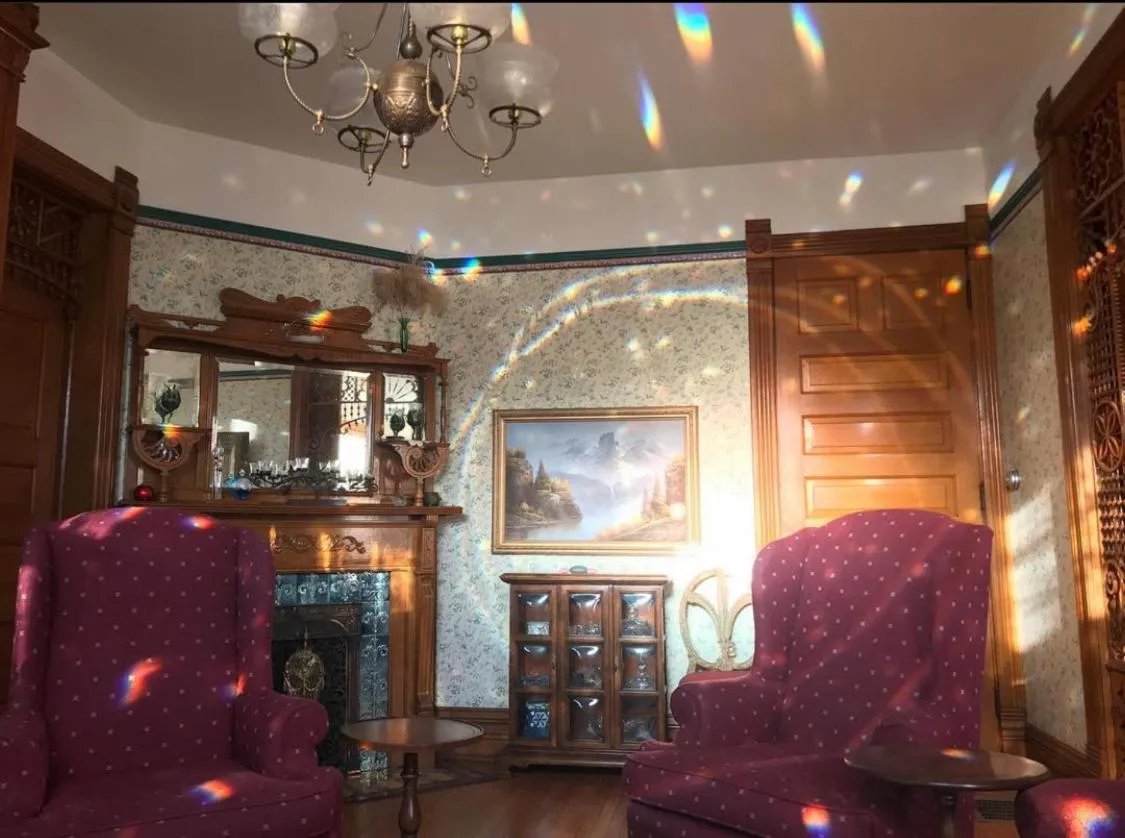 Seating area in Innisfree Bed & Breakfast