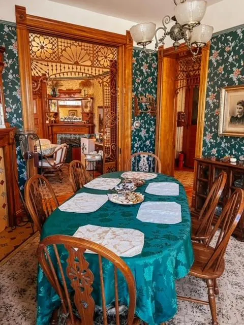 Dining area in Innisfree Bed & Breakfast